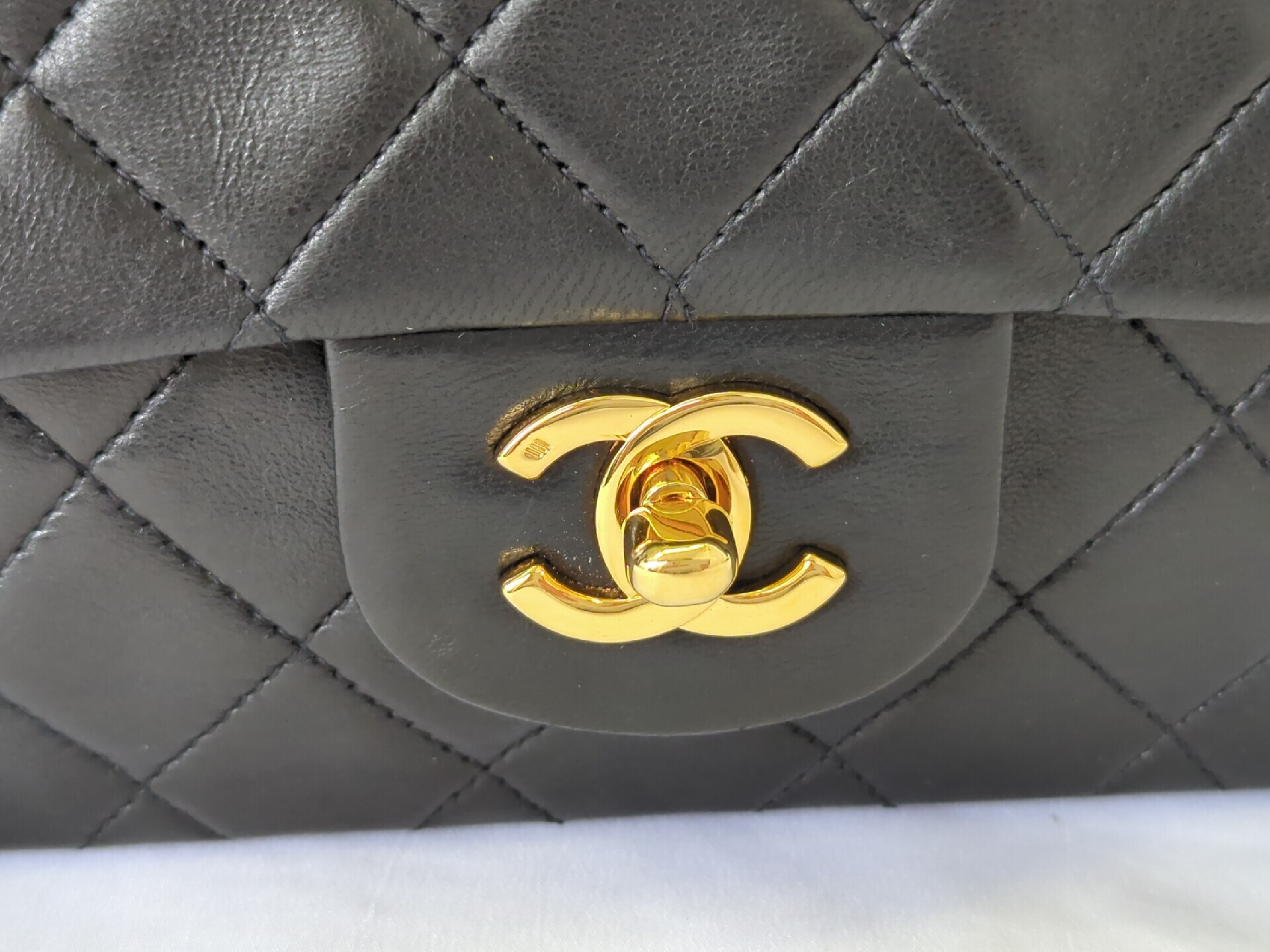 Lambskin W Flap 25 Black 2nd Shoulder Bag — view 11
