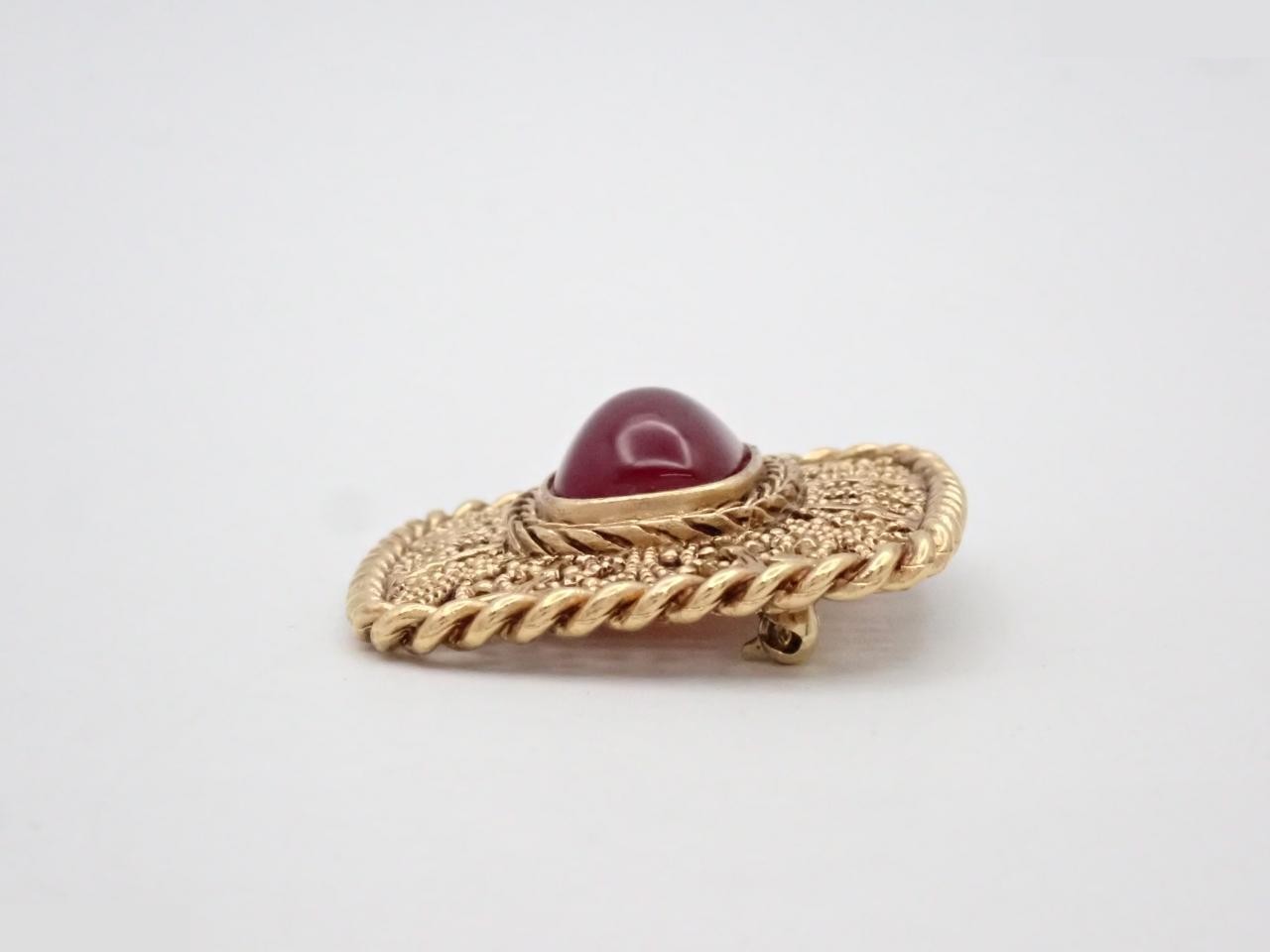 Vintage Gold Brooch — view 3