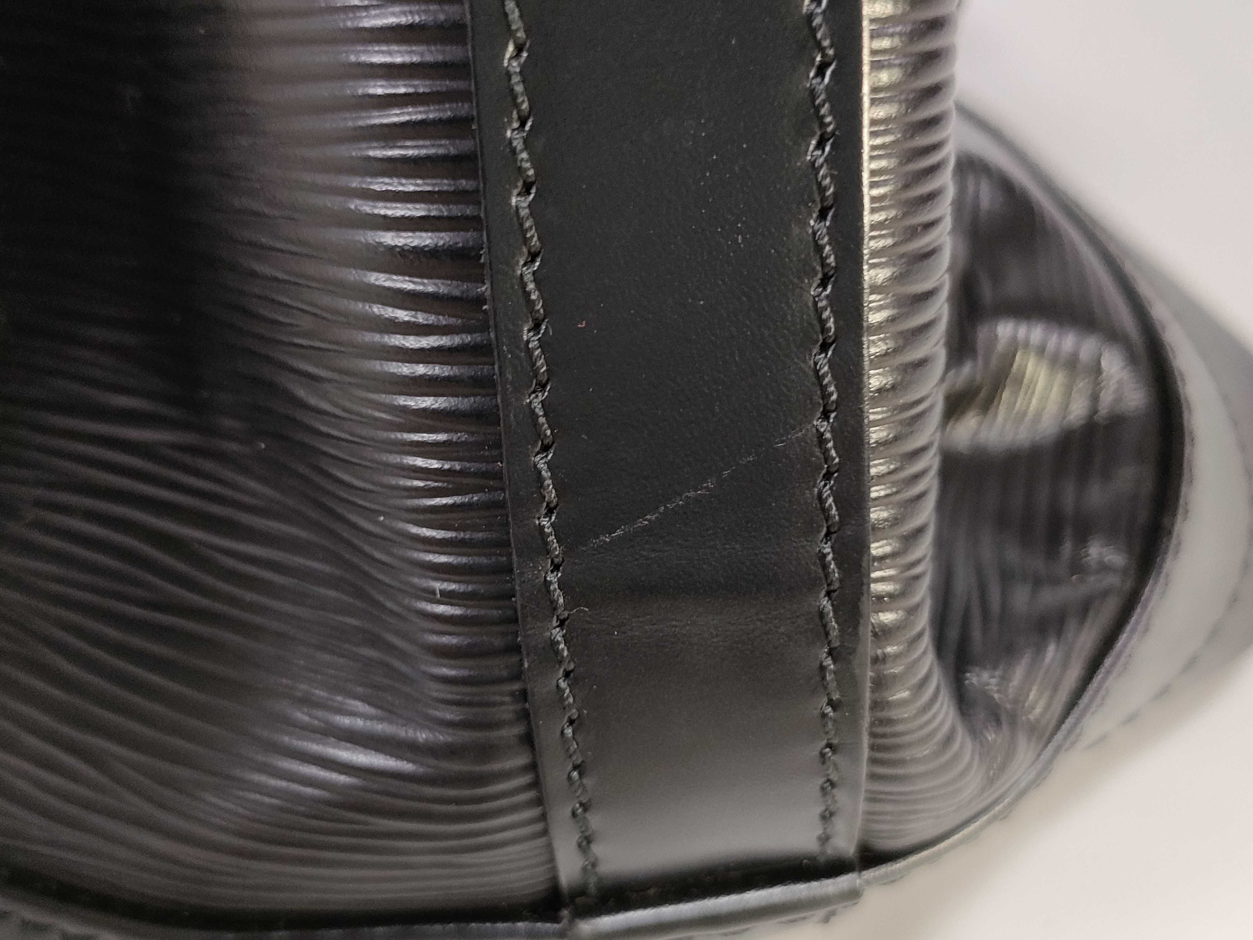 Epi Noe Noir Shoulder Bag — view 15