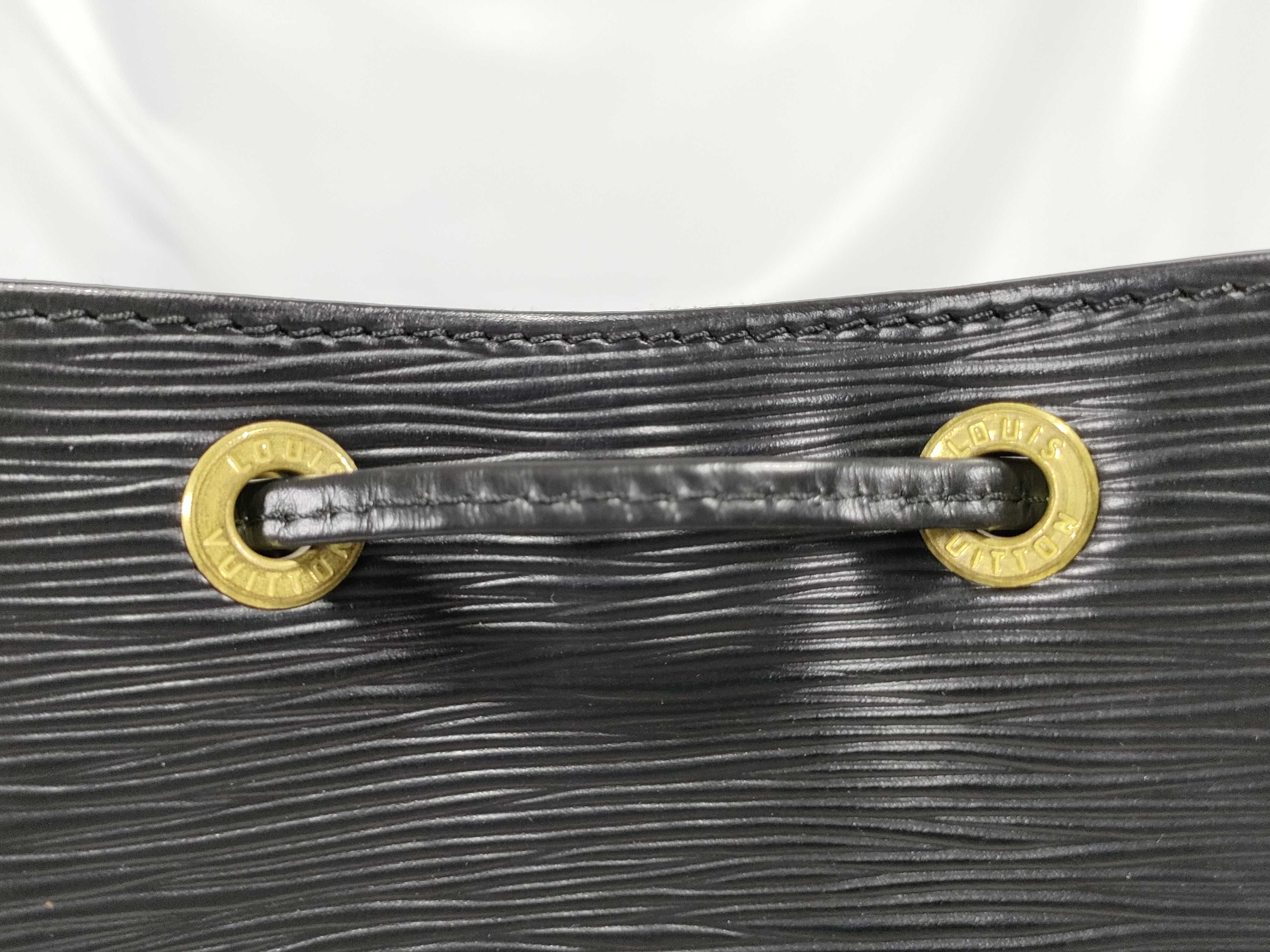 Epi Noe Noir Shoulder Bag — view 10