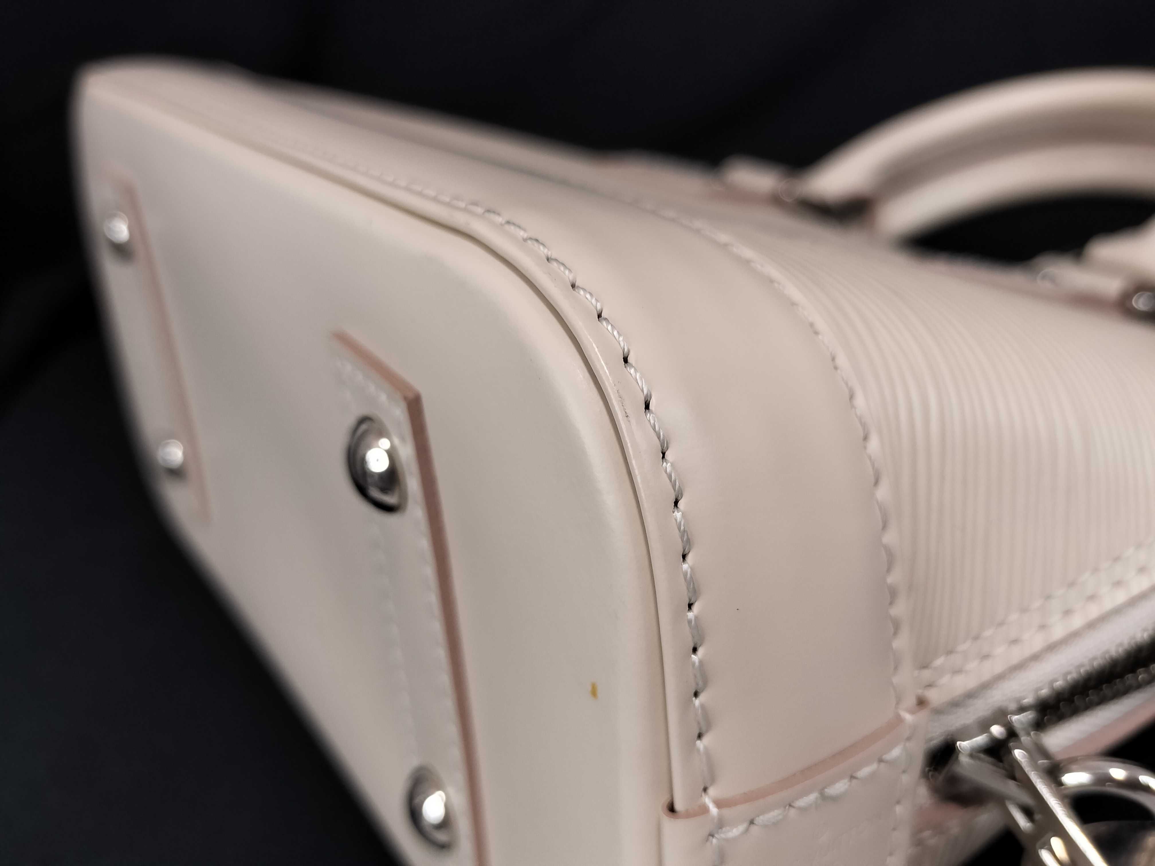 Epi Alma BB M58706 Quartz NFC Handbag — view 7