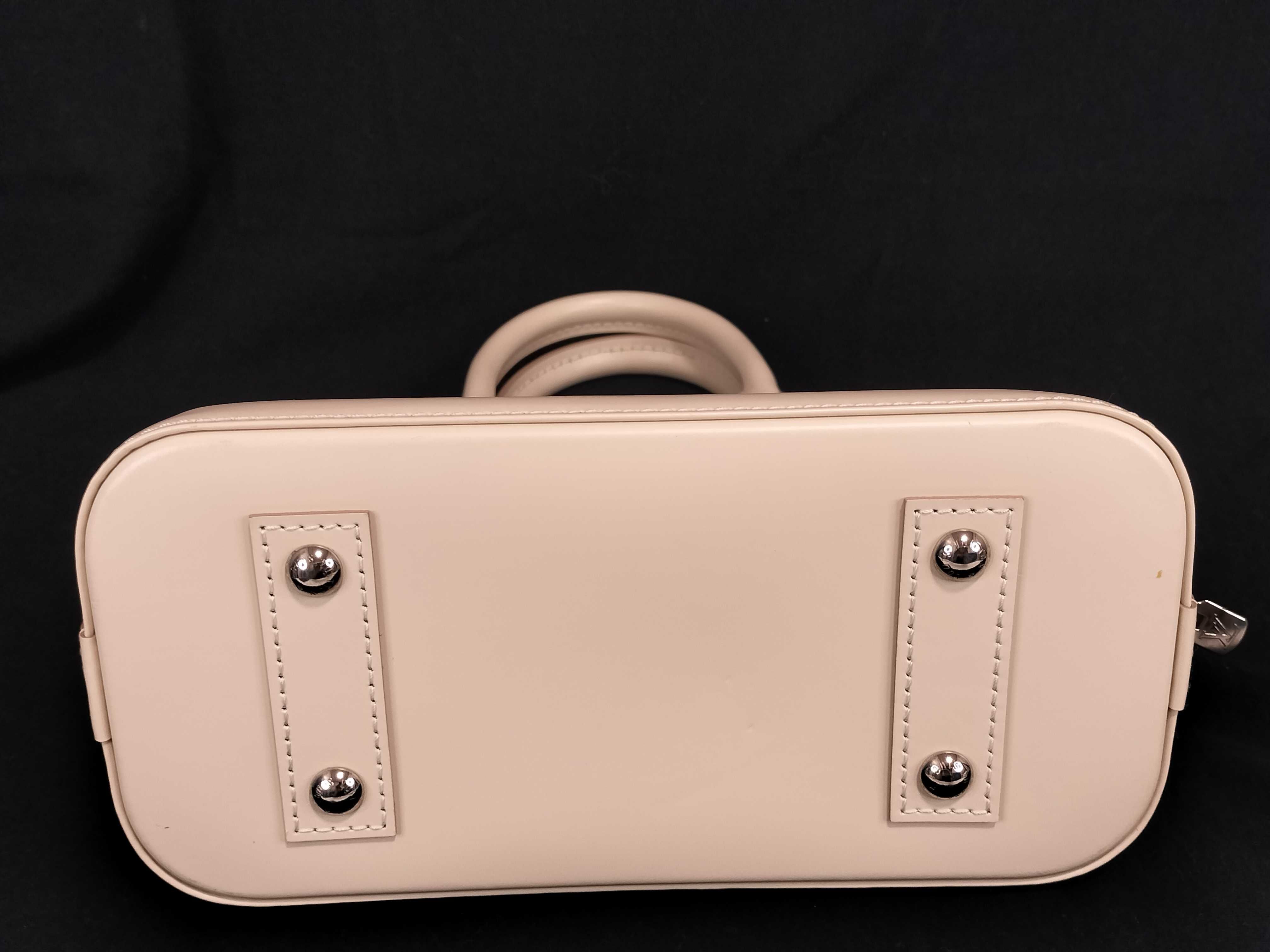 Epi Alma BB M58706 Quartz NFC Handbag — view 8
