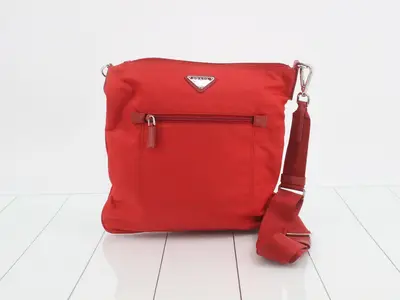 Tessuto Shoulder Bag
