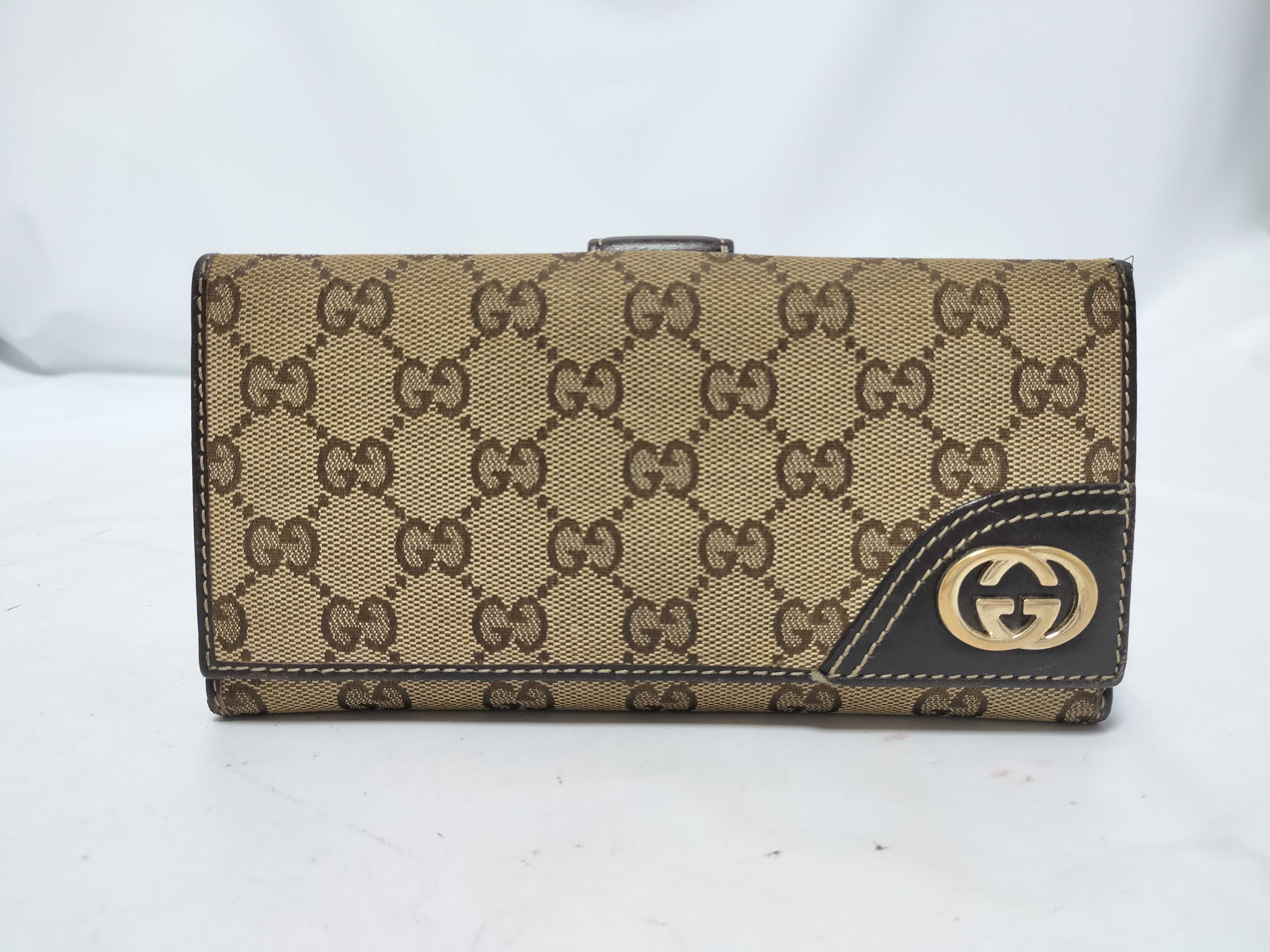GG Canvas Gucci Interlocking GG Double Snap Wallet