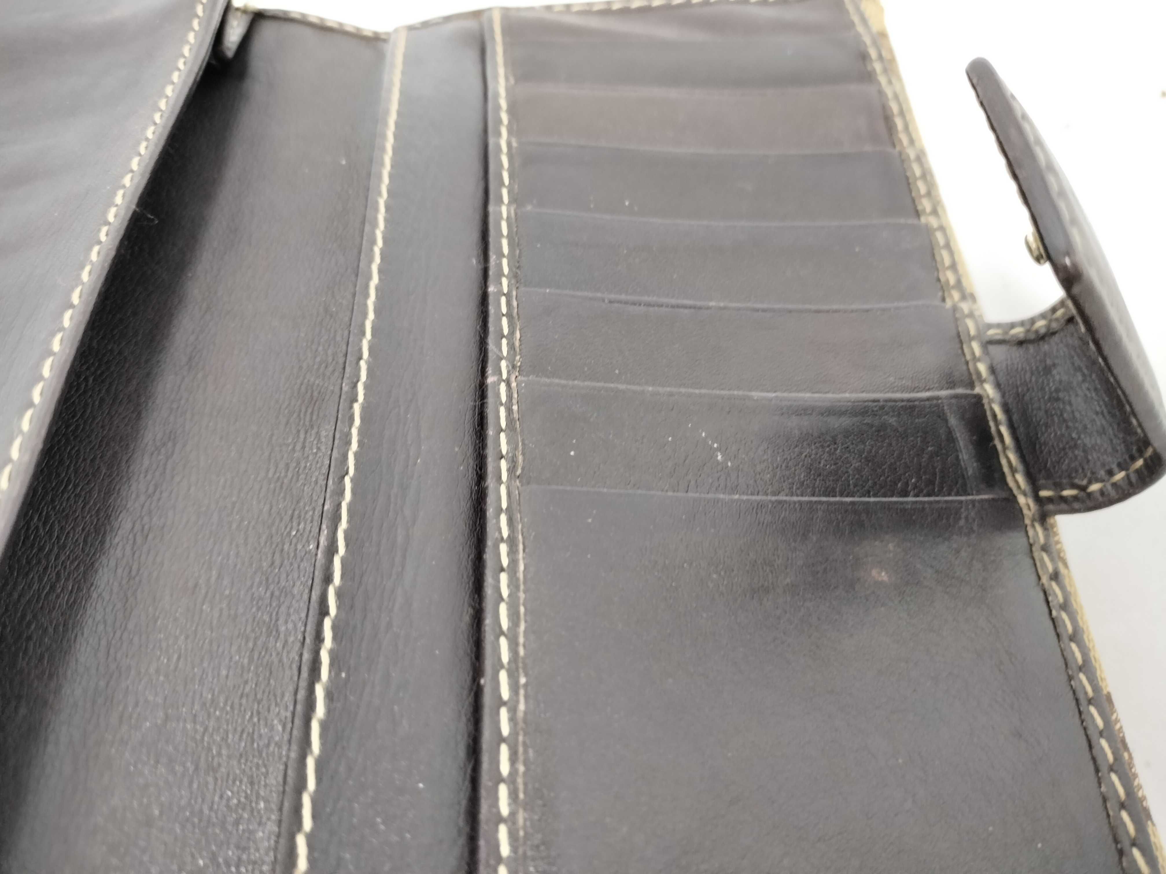 GG Canvas Gucci Interlocking GG Double Snap Wallet — view 15