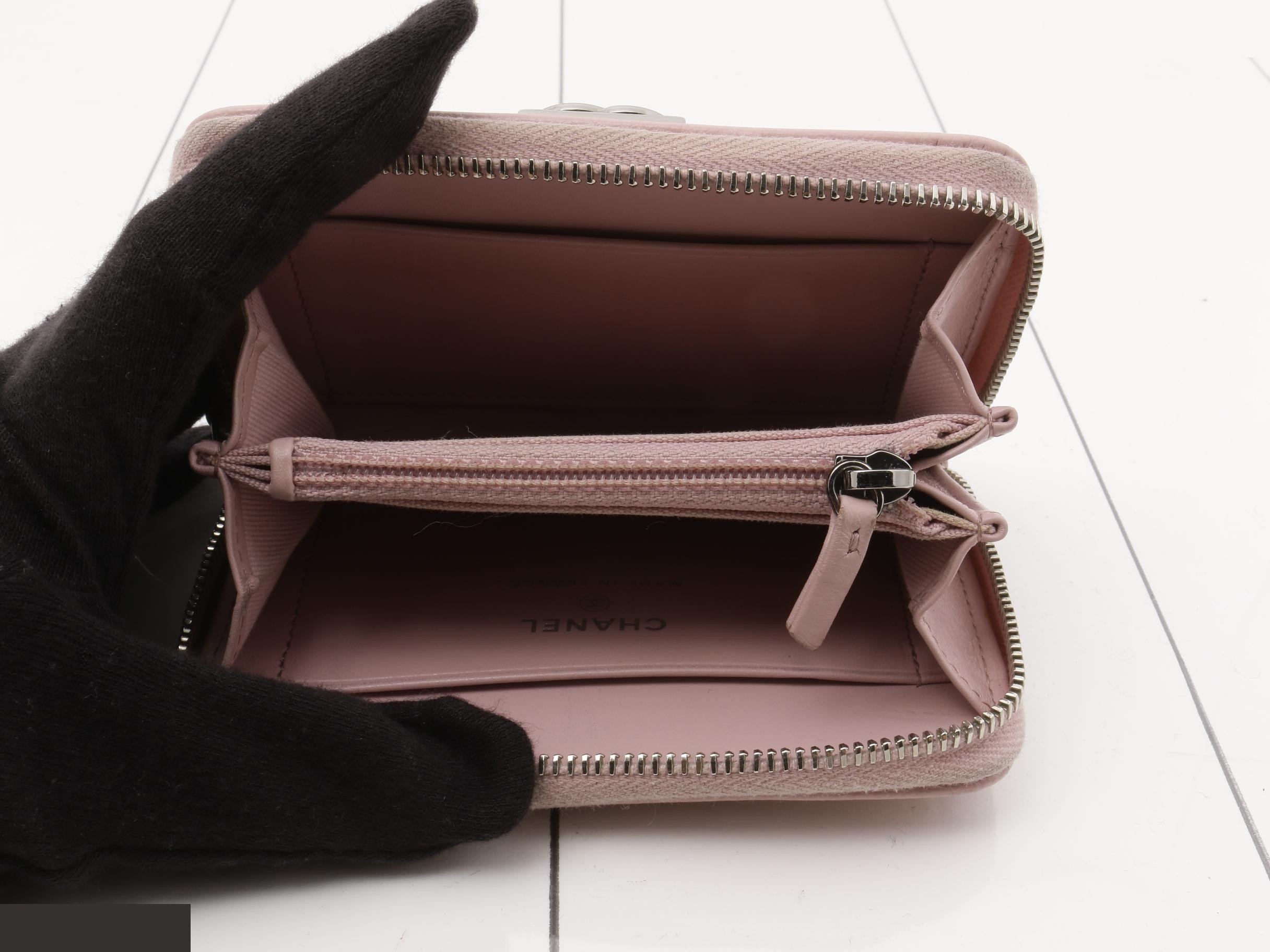 Boy Chanel coin case — view 4