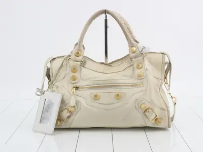 Giant City Tote Bag, Leather, Ivory