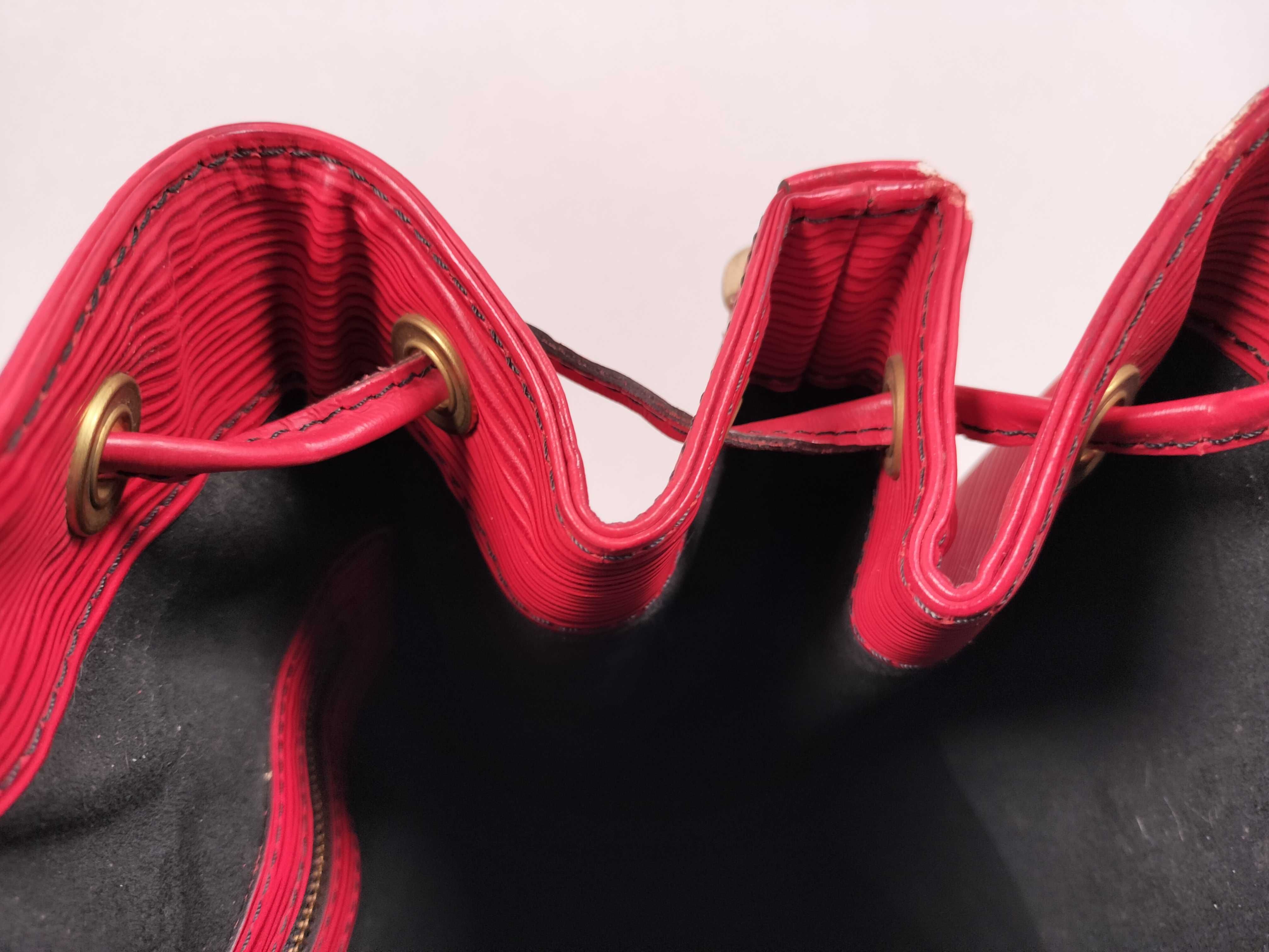 Epi Louis Vuitton Petit Noé Epi Shoulder Bag Epi Leather Red M59007 Shoulder Bag — view 8