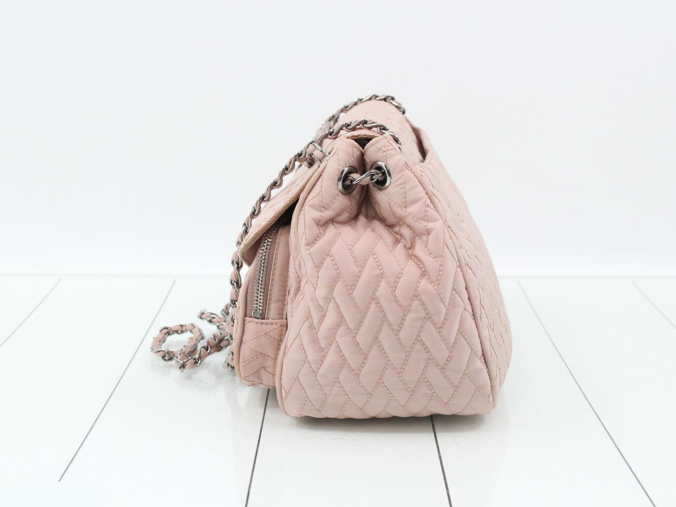 Shoulder bag with chain — view 3