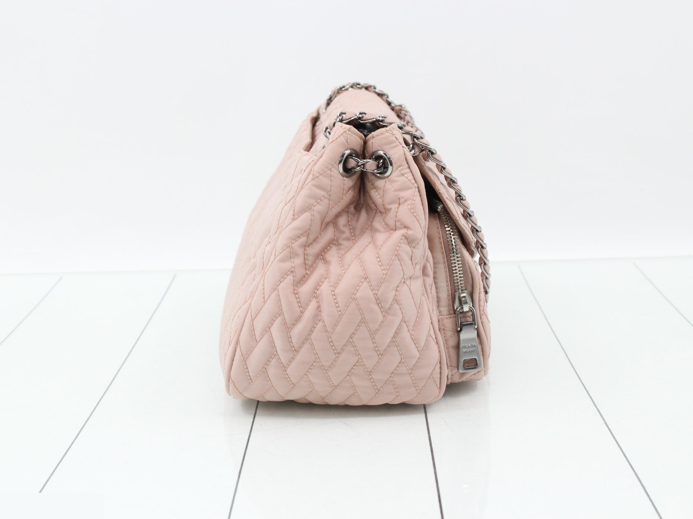 Shoulder bag with chain — view 4