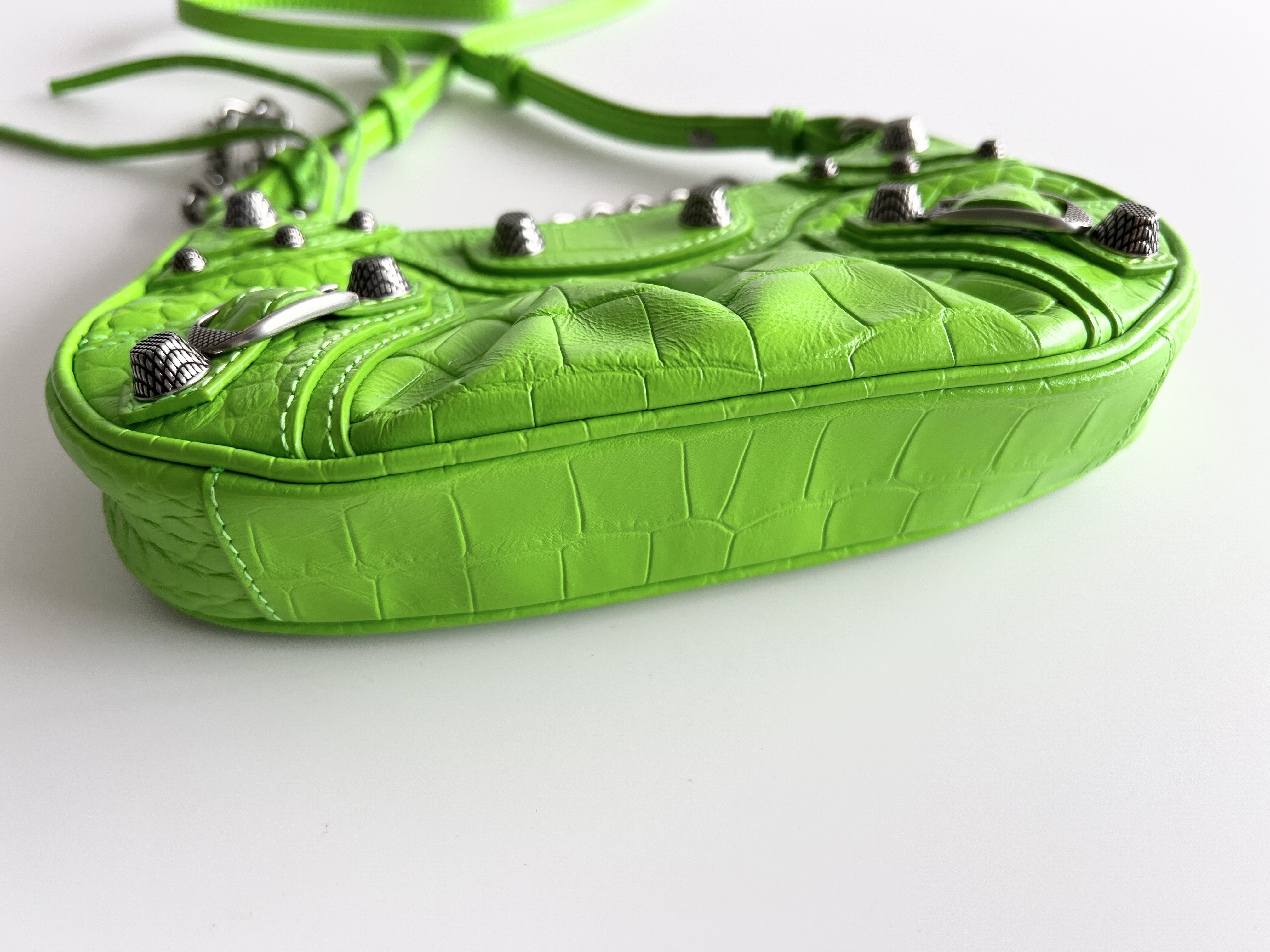 Lucagol Leather Chain 2-Way Handbag — view 14