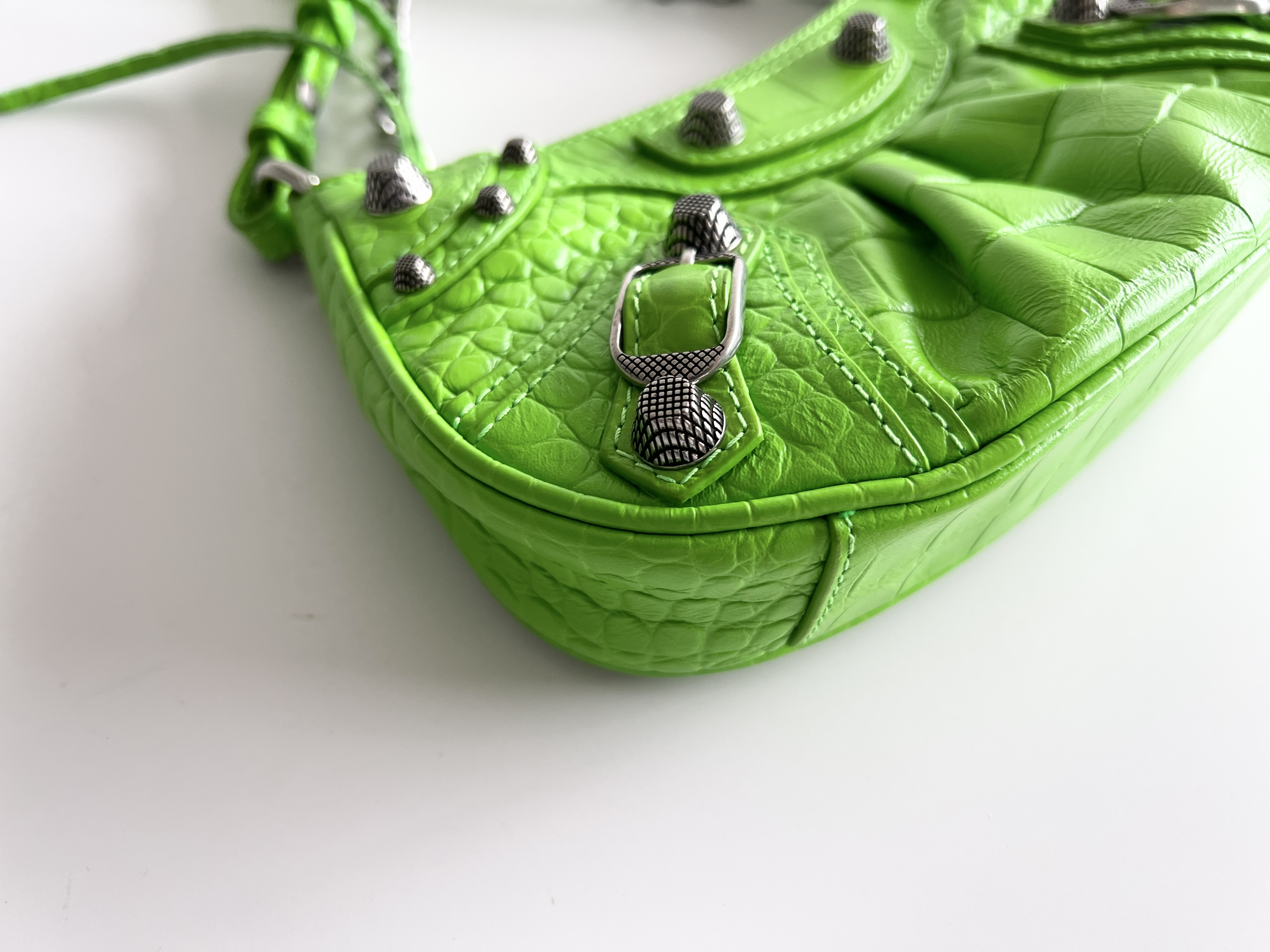 Lucagol Leather Chain 2-Way Handbag — view 10