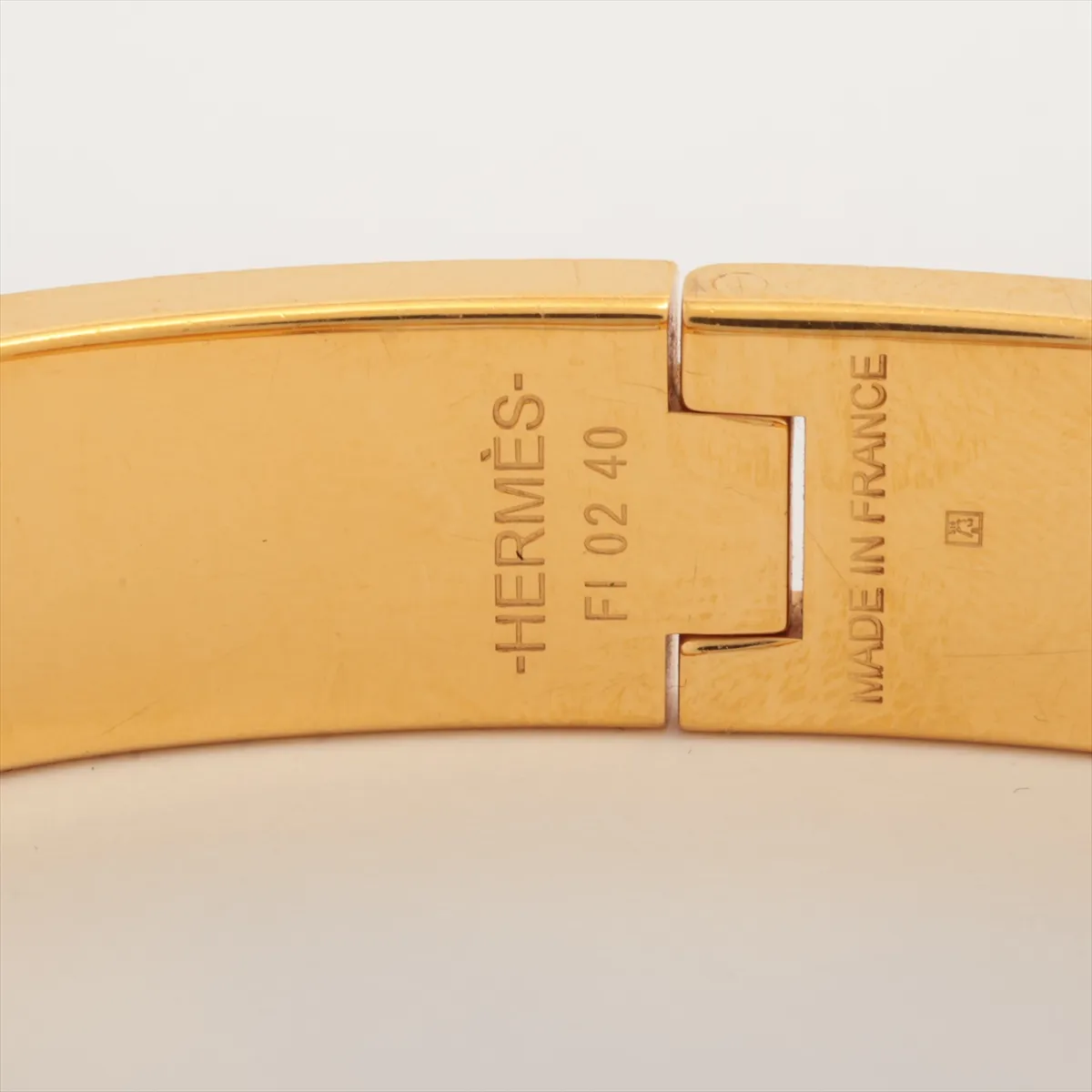 Click Crack H Bangle Bracelet GP x Enamel Greige x Gold Scratches Dullness Dirt Discoloration — view 6