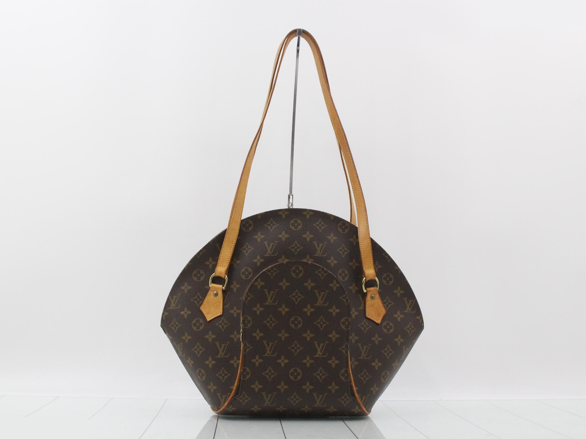 Monogram Ellipse Shopping — view 3