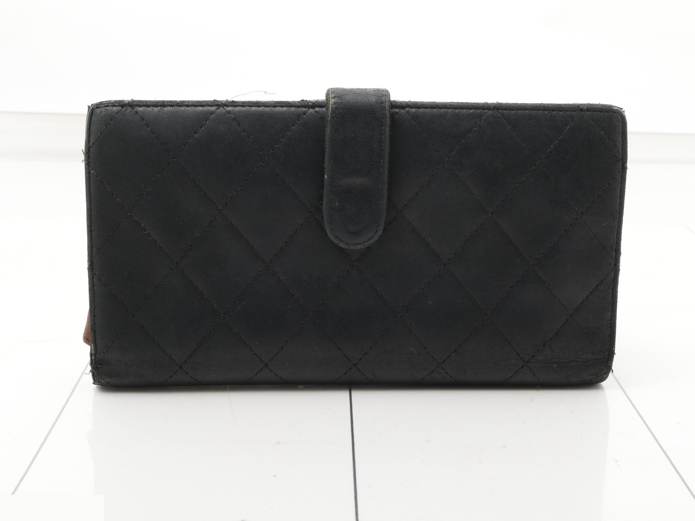 Matelassé (bags) and wallets — view 2