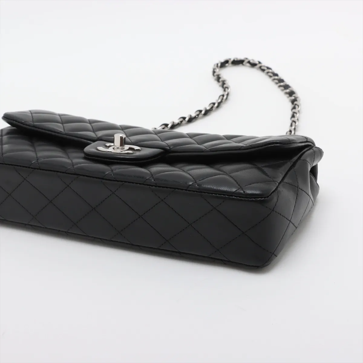 Matelasse Lambskin Single Flap Single Chain Bag Black Silver Hardware 12402235 12th Series — view 3
