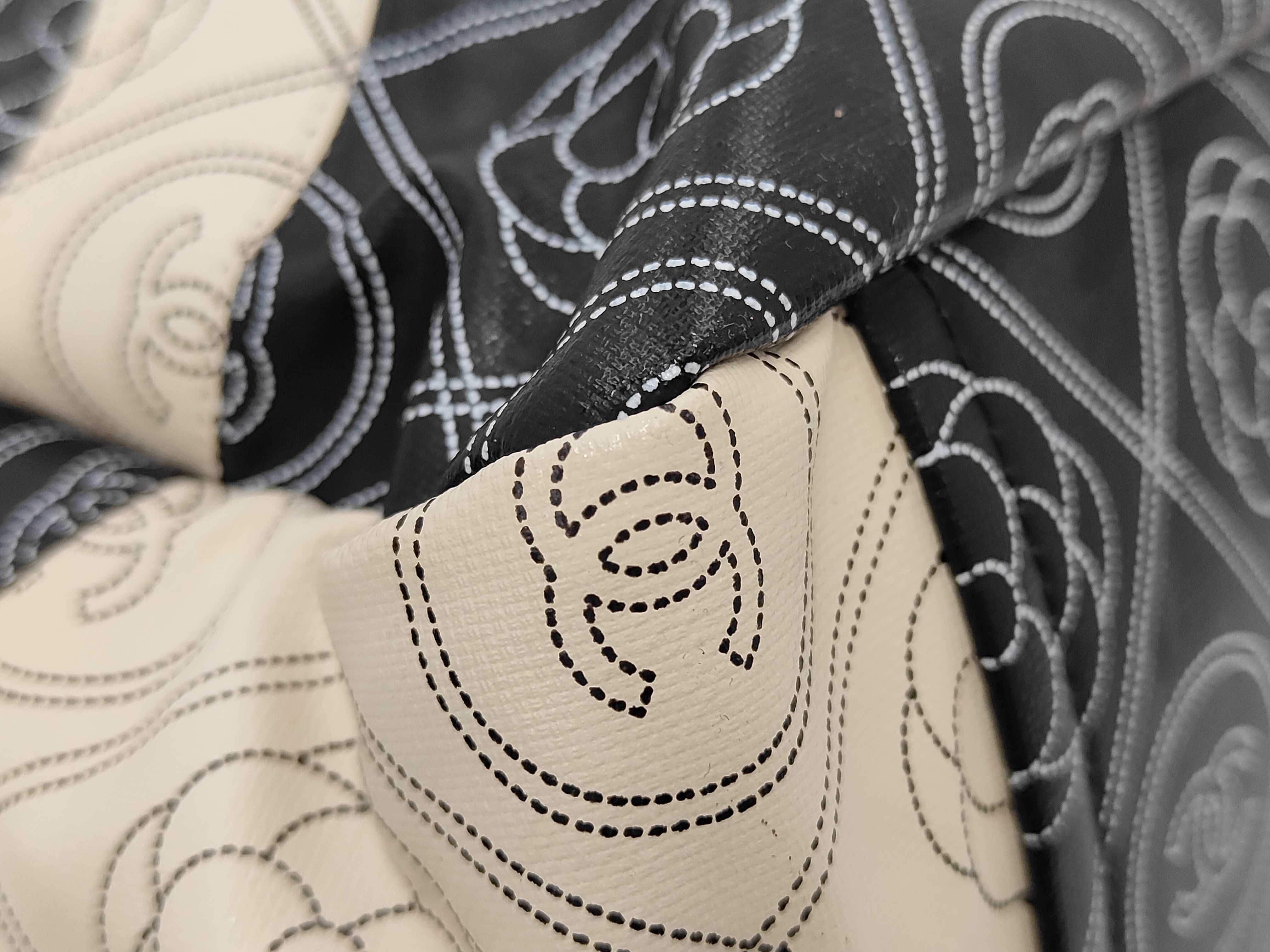 Camellia PVC x Leather Coco Mark Tote Bag — view 3