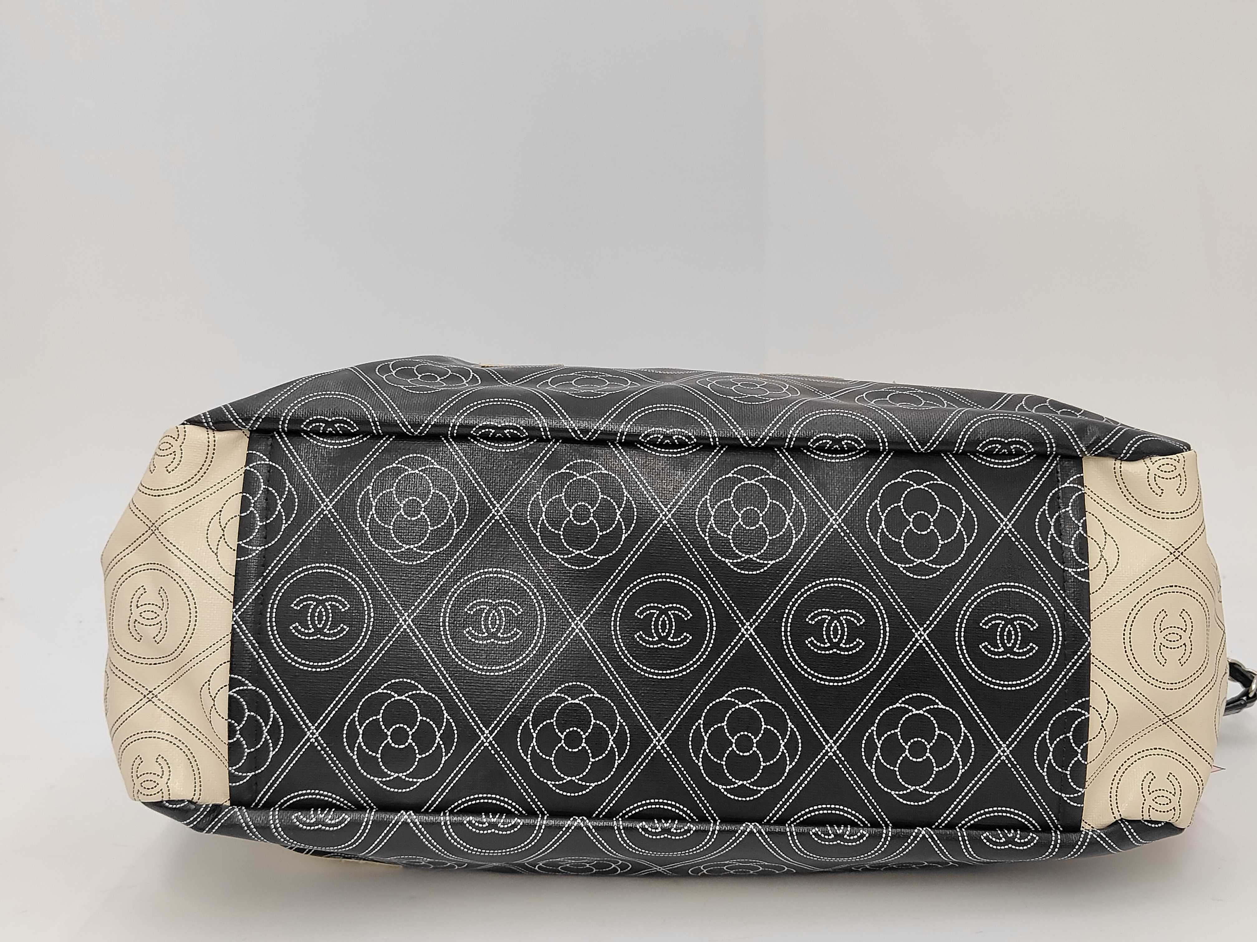 Camellia PVC x Leather Coco Mark Tote Bag — view 4