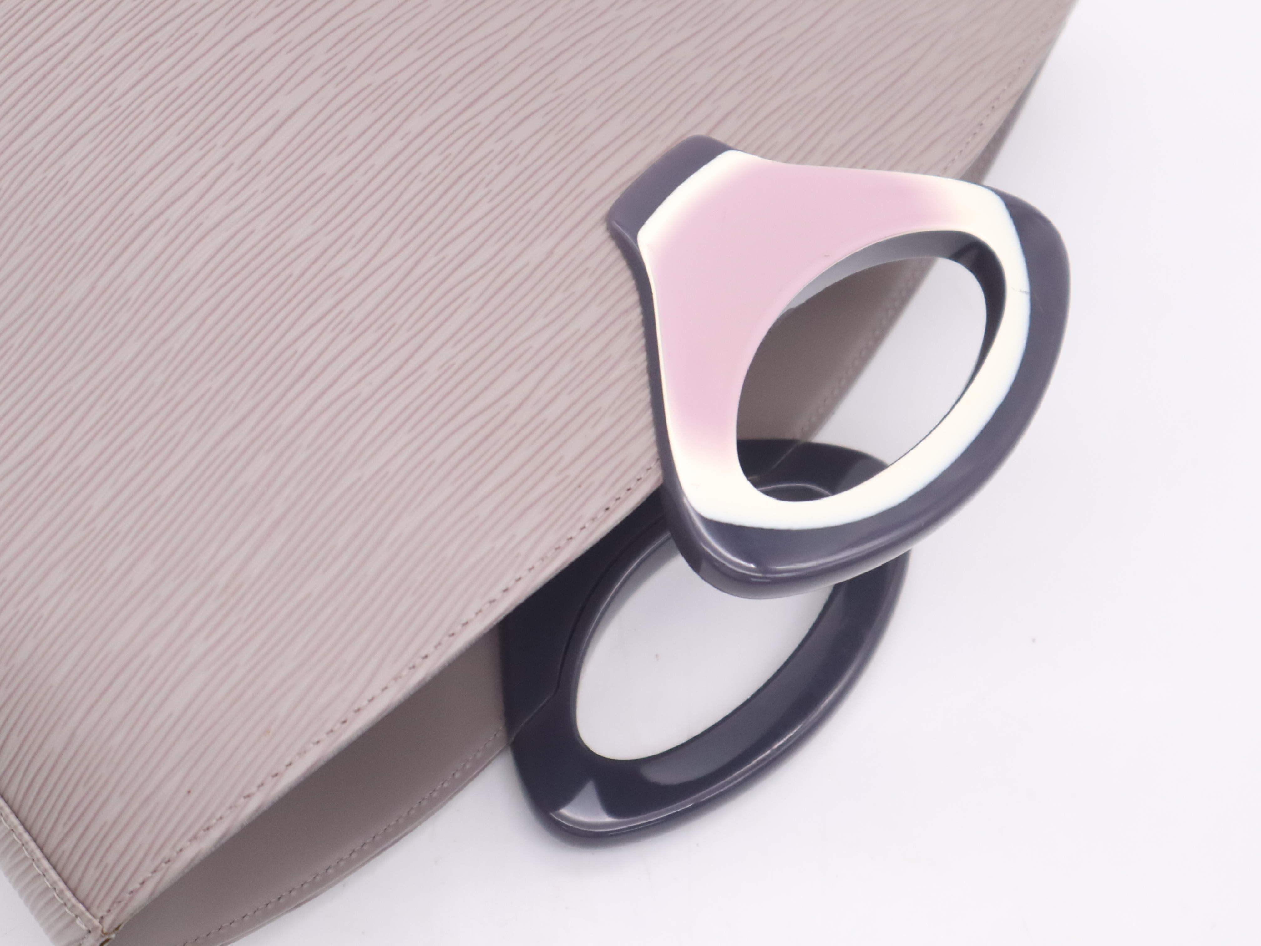 M5452B Epi Noctambure Greige Handbag — view 6