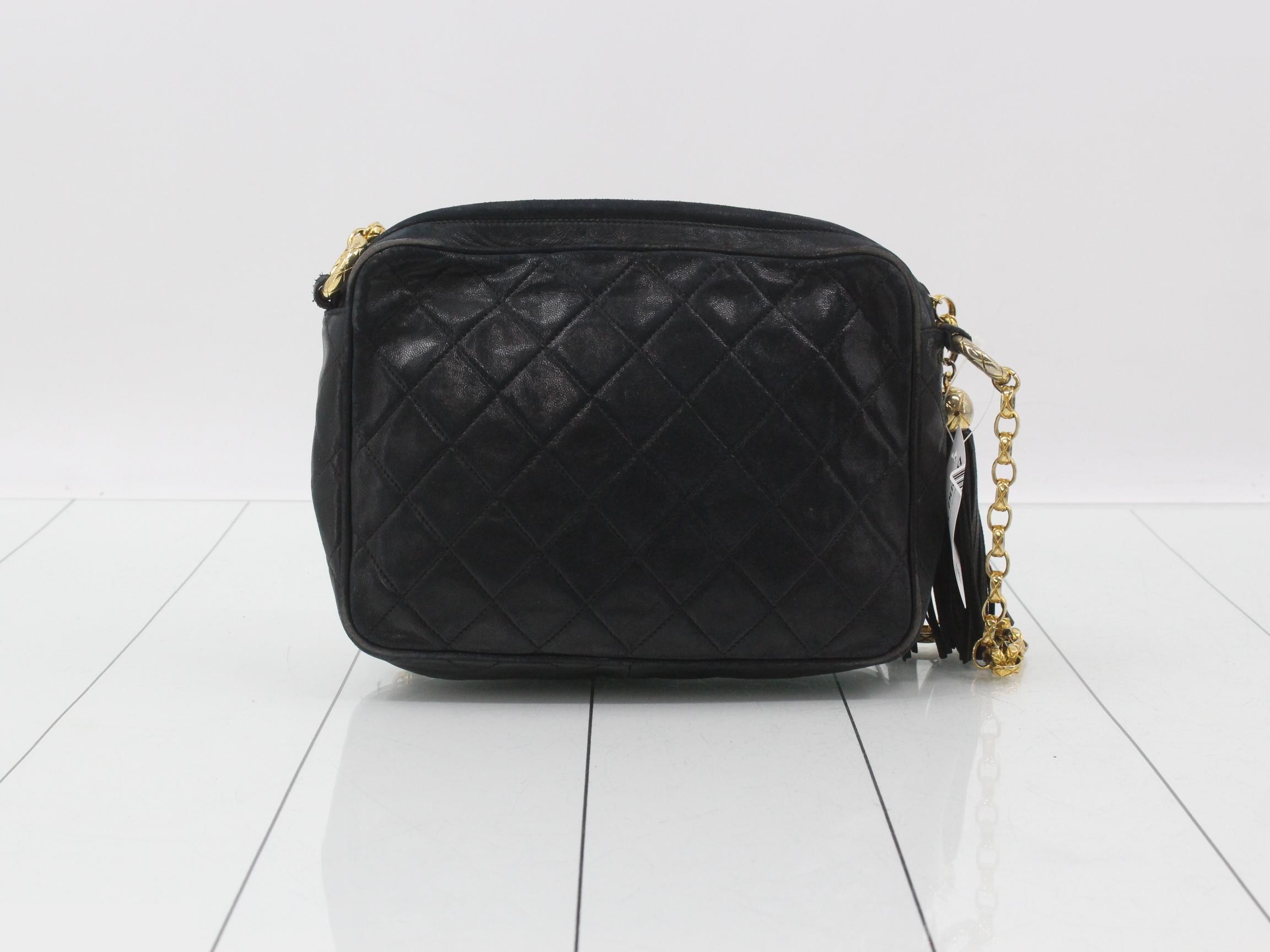 Matelassé (Bag) - Chain Shoulder Bag - Coco Mark - Black — view 2
