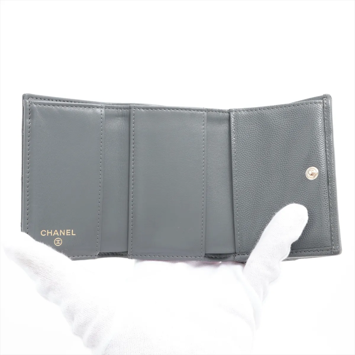 Matelasse Caviar Skin Compact Wallet Gray Silver Hardware PTPHTPA1 — view 5