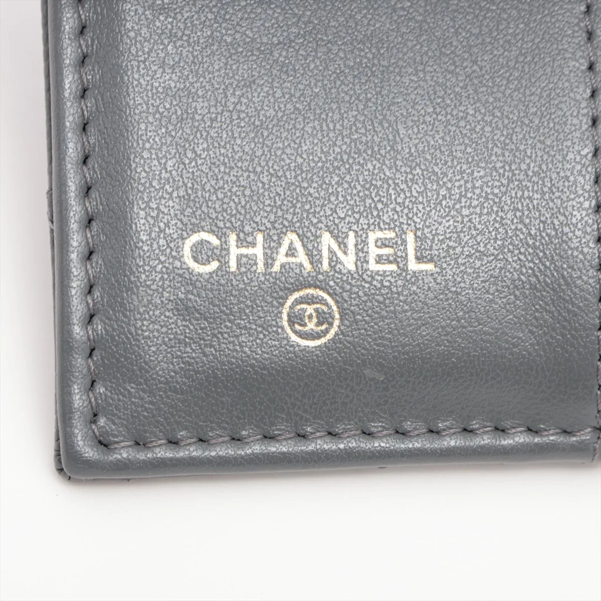 Matelasse Caviar Skin Compact Wallet Gray Silver Hardware PTPHTPA1 — view 8