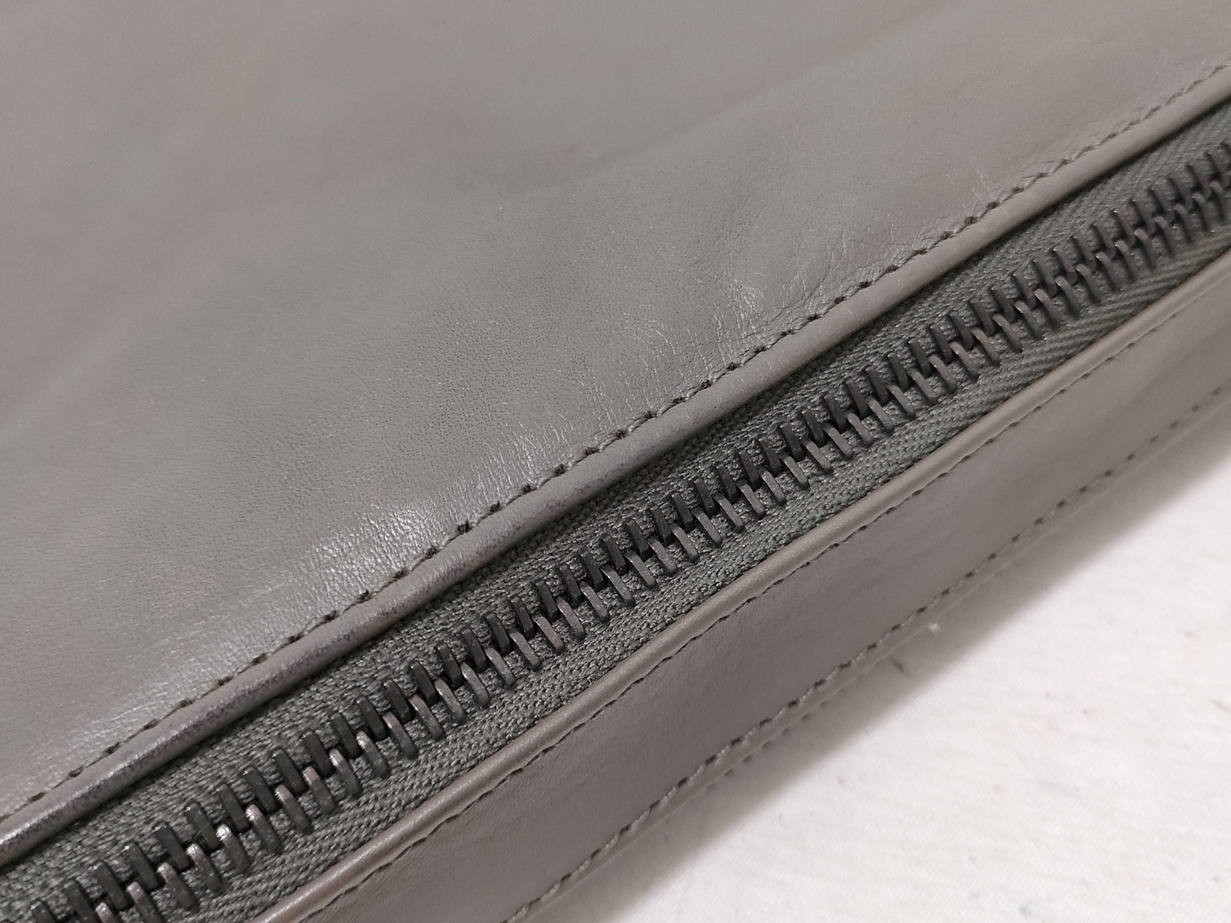 Intrecciato Second Bag Clutch Bag — view 3