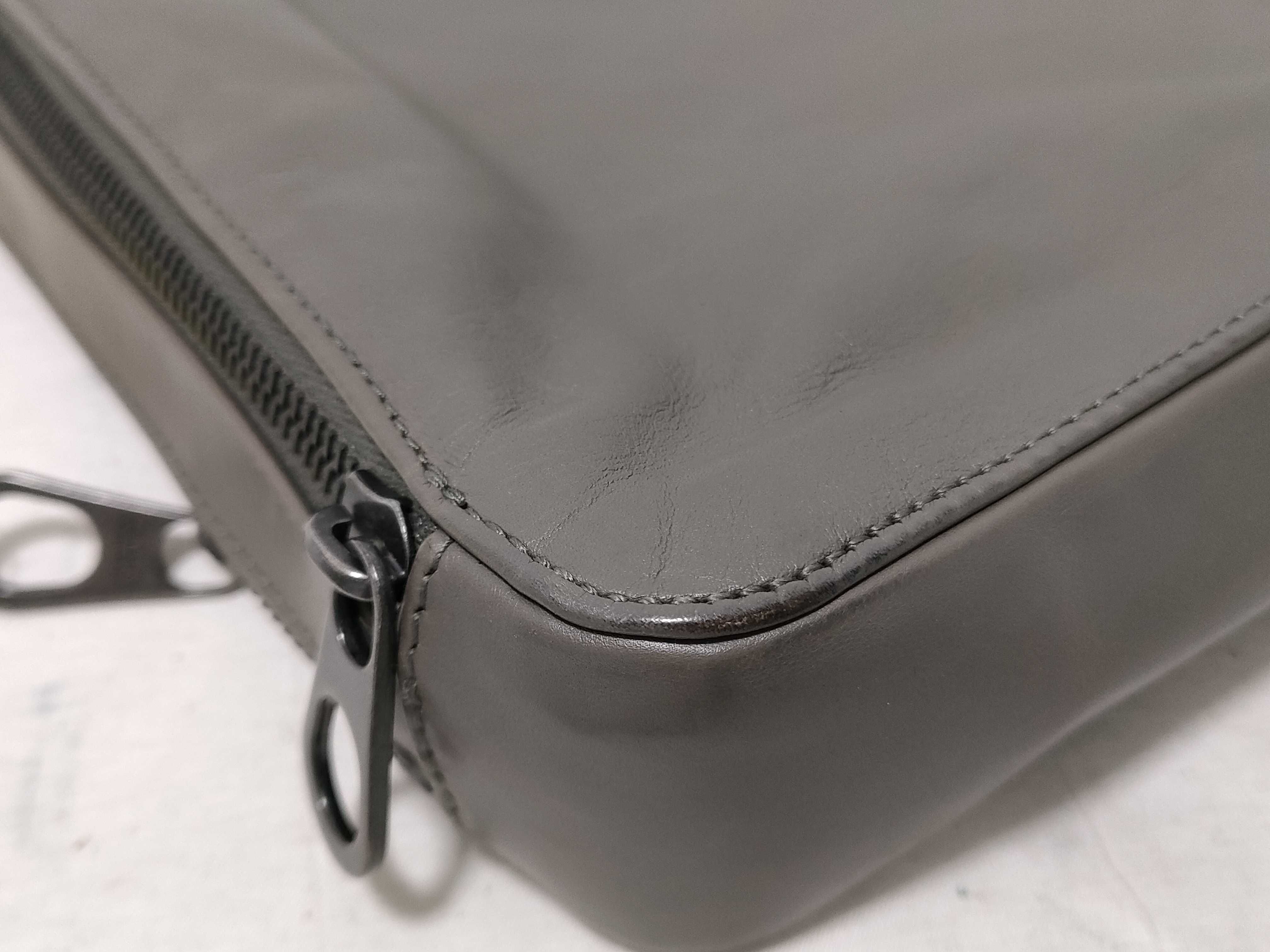 Intrecciato Second Bag Clutch Bag — view 4
