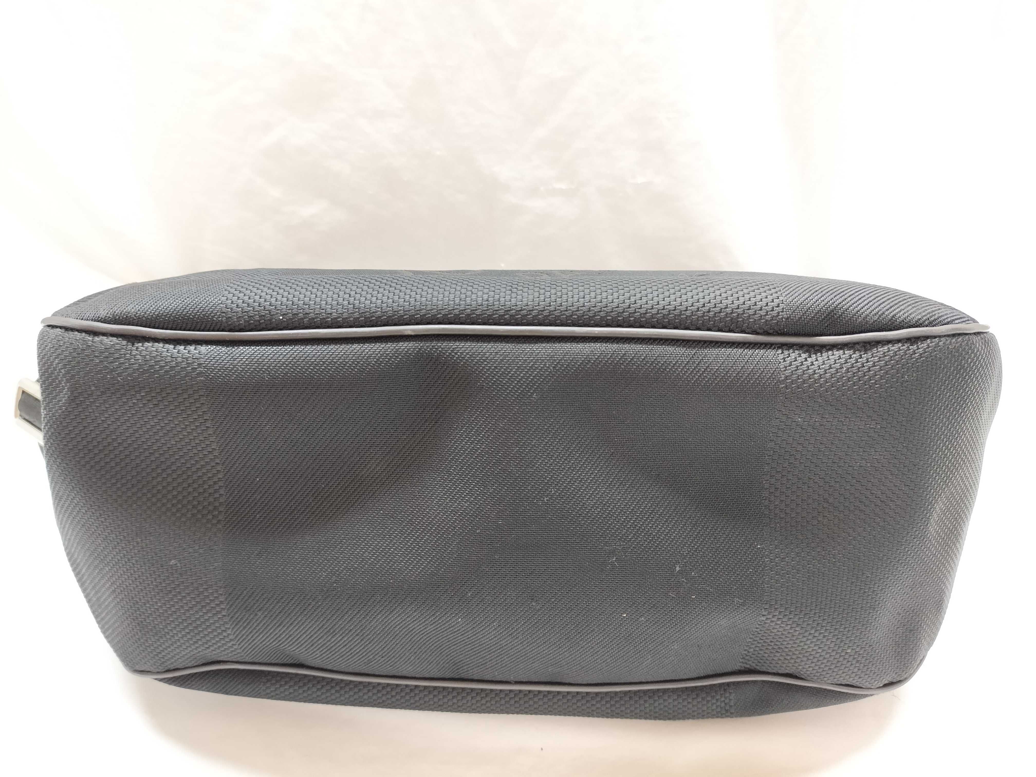 Damier Géant Explorer M93616 Handbag — view 3