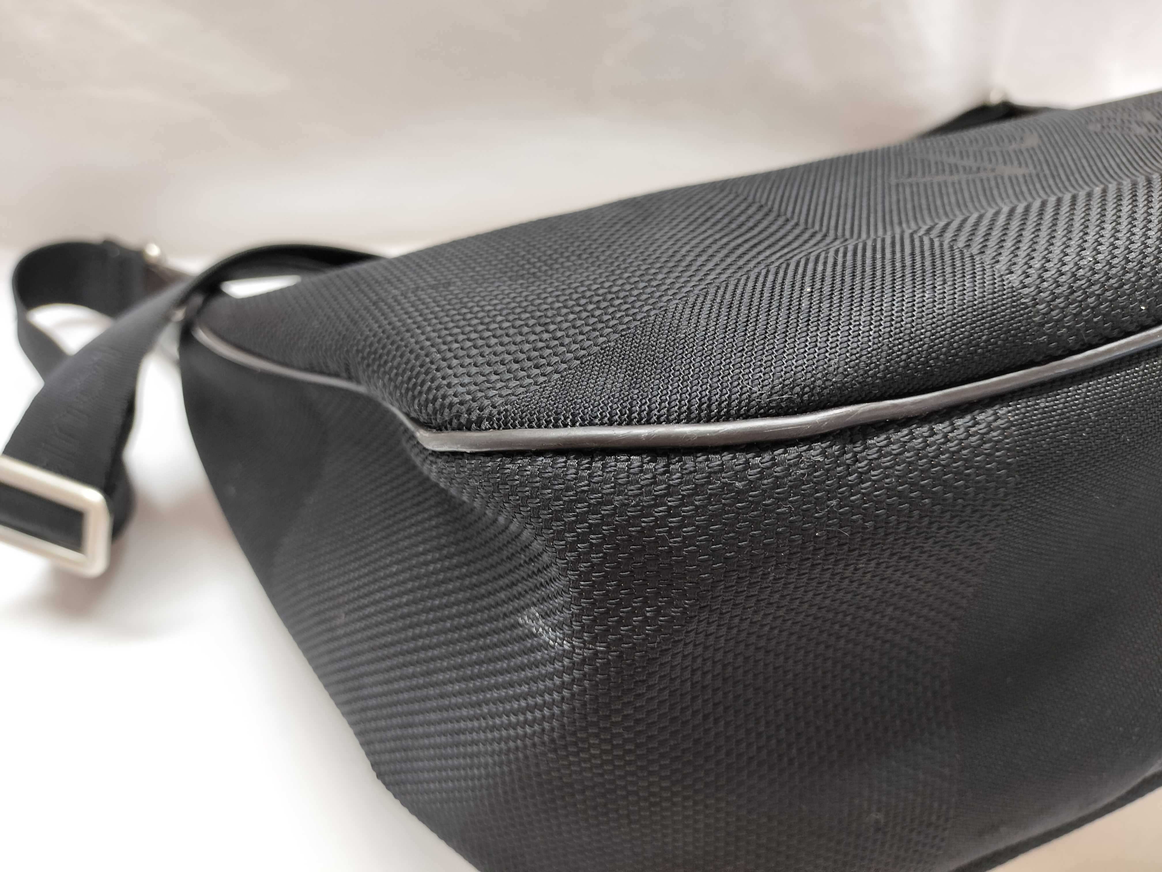 Damier Géant Explorer M93616 Handbag — view 4
