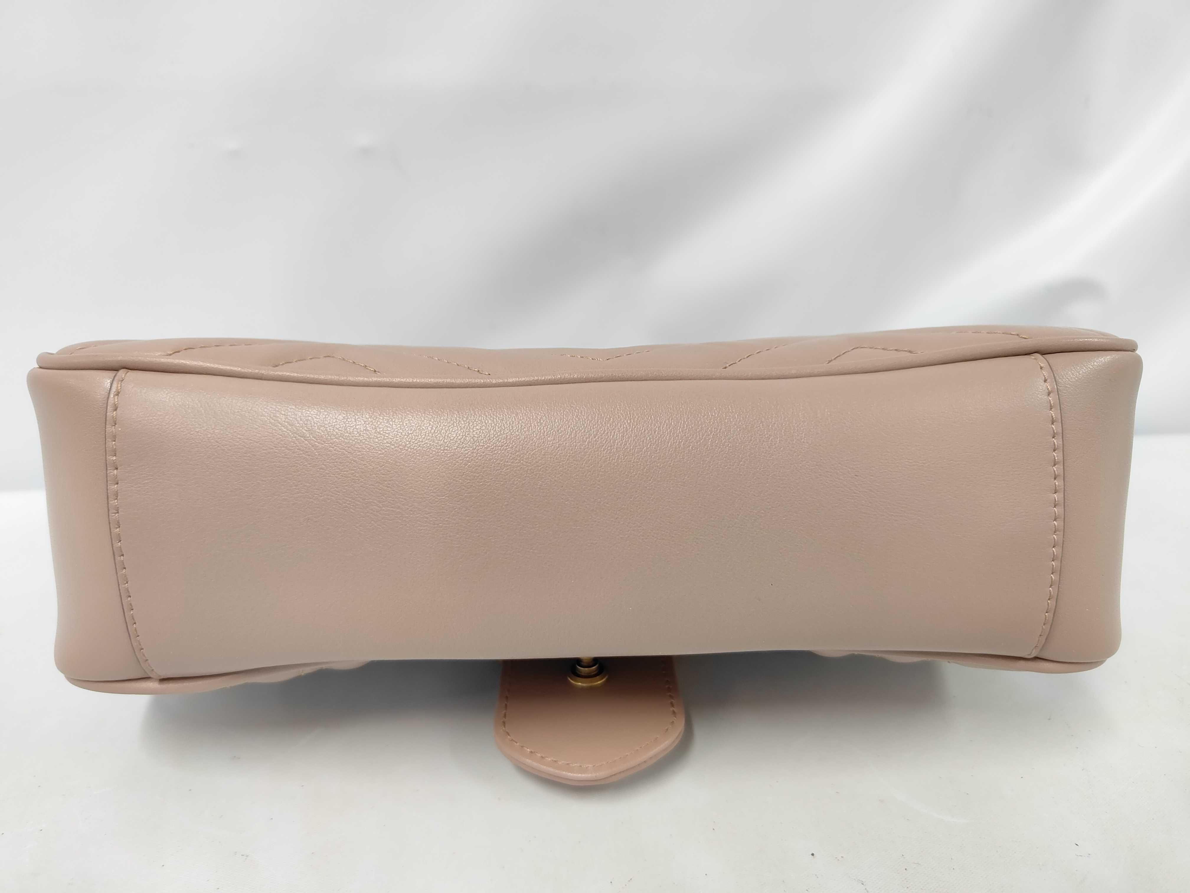 GG Marmont Quilted Shoulder Bag — view 3