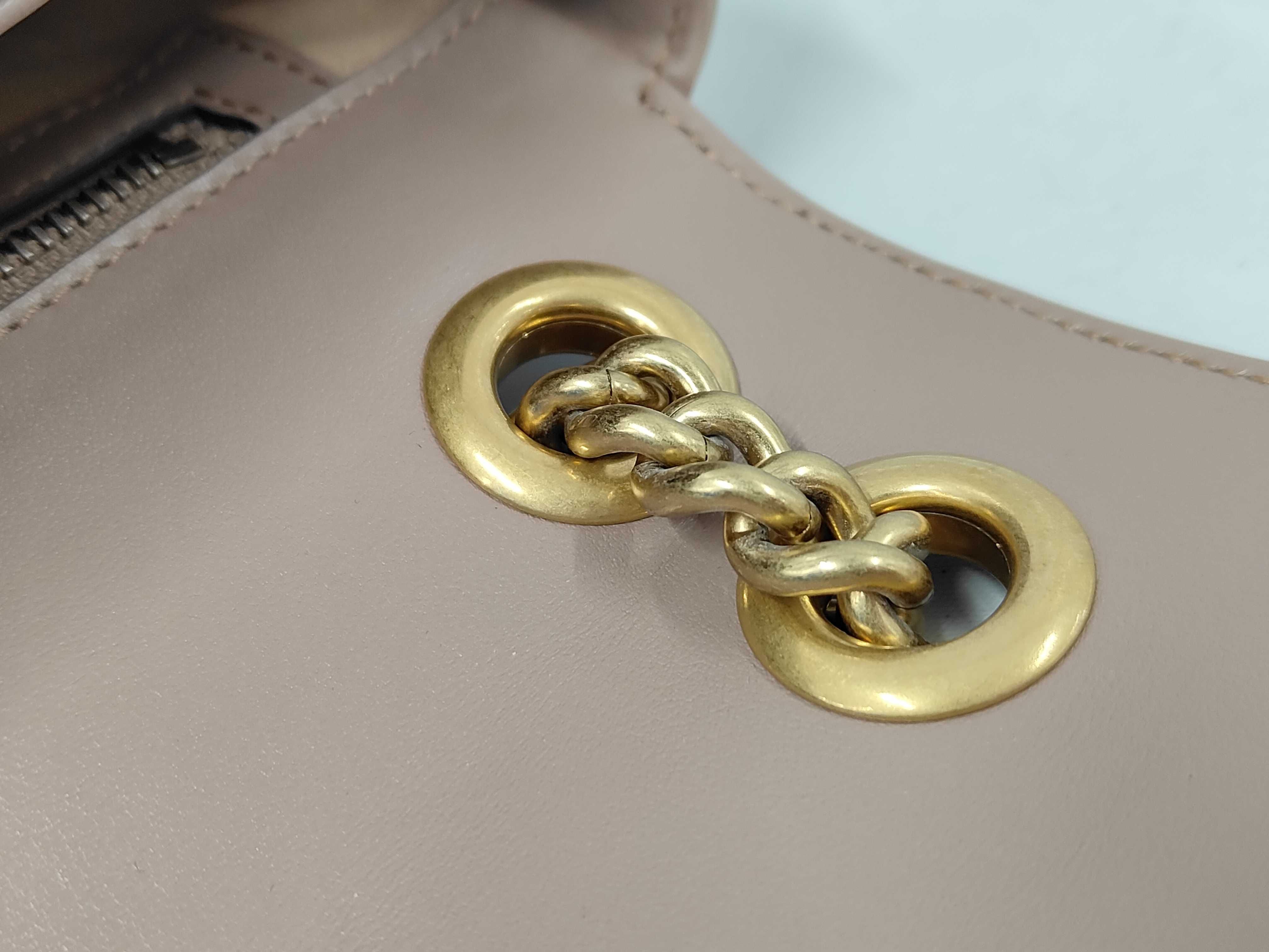 GG Marmont Quilted Shoulder Bag — view 8