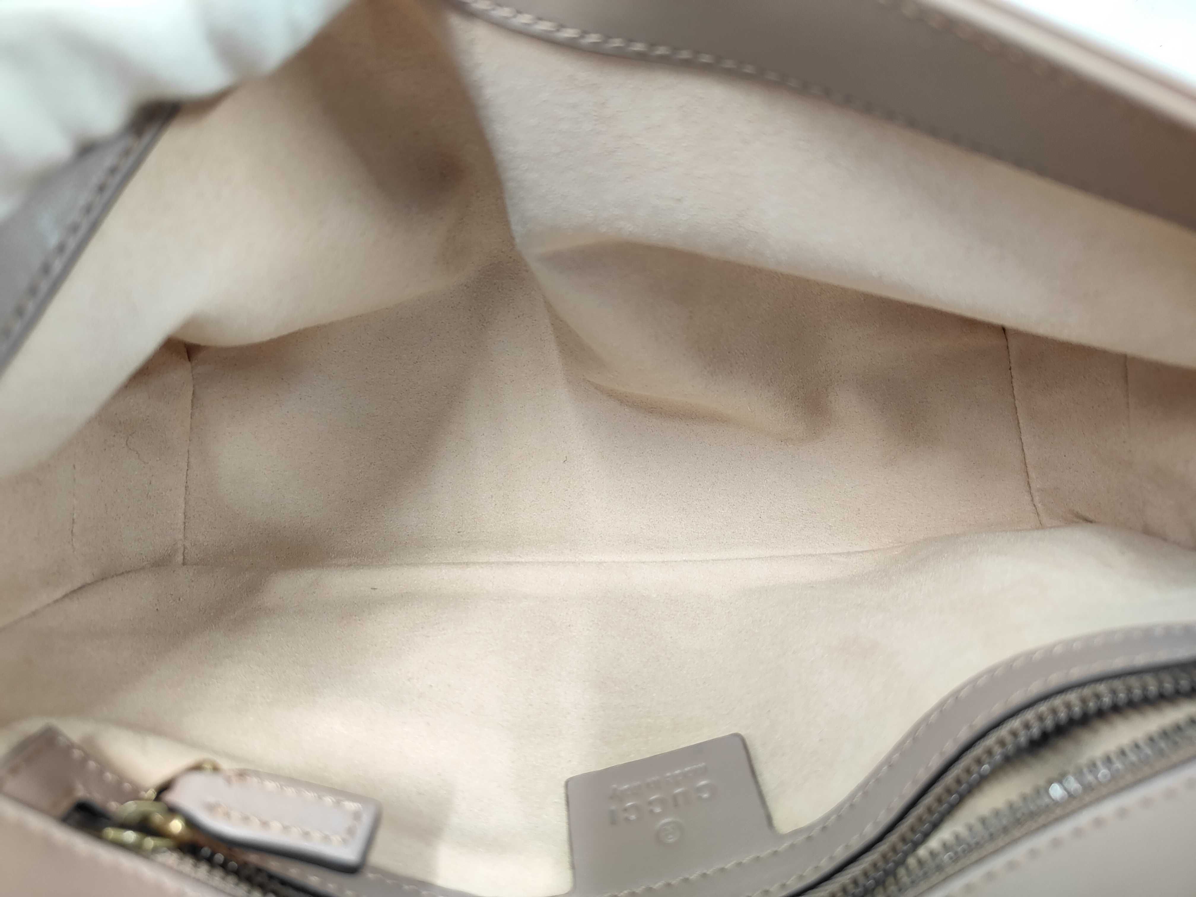 GG Marmont Quilted Shoulder Bag — view 9