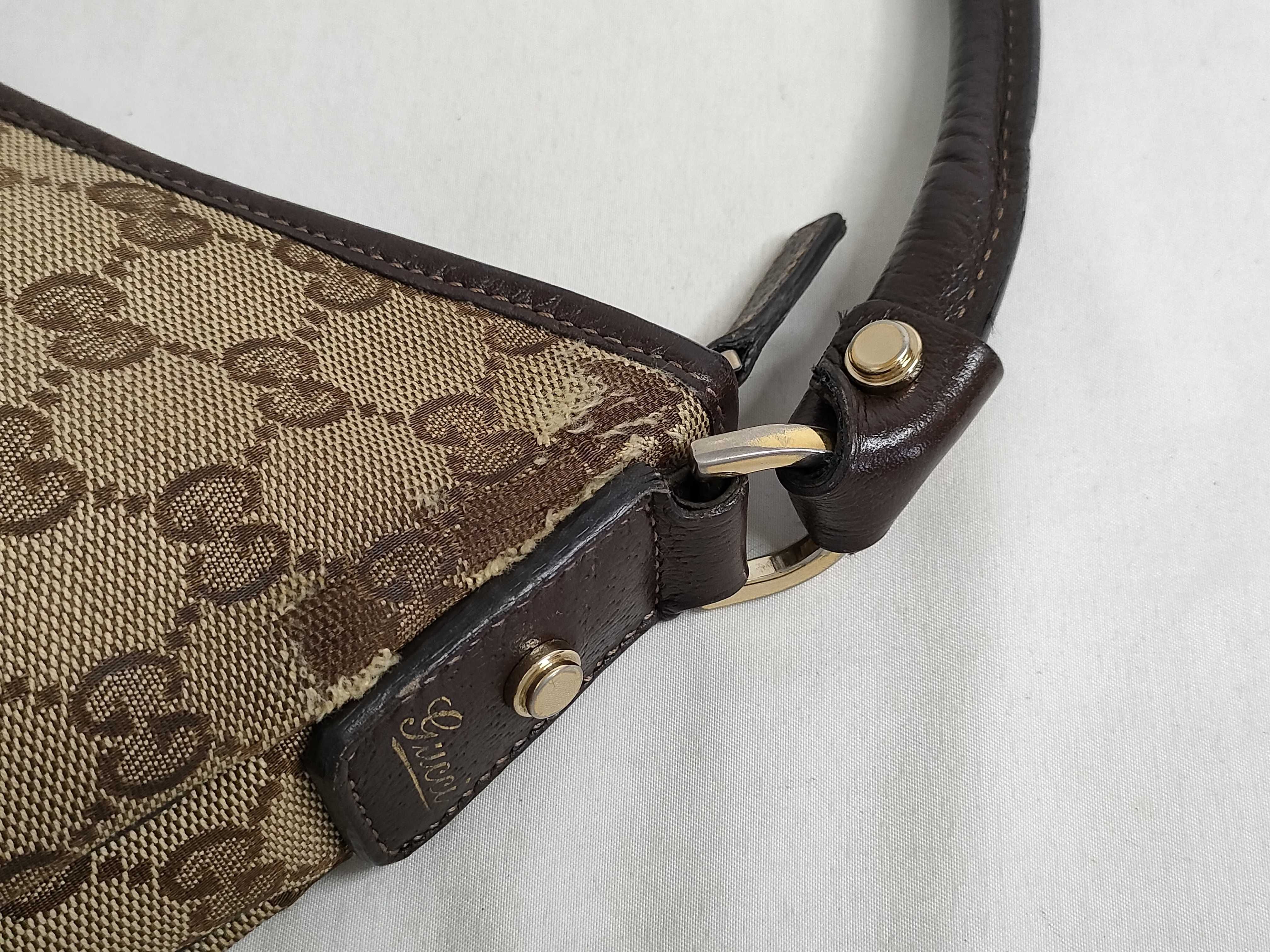 GG Canvas Shoulder Bag — view 5