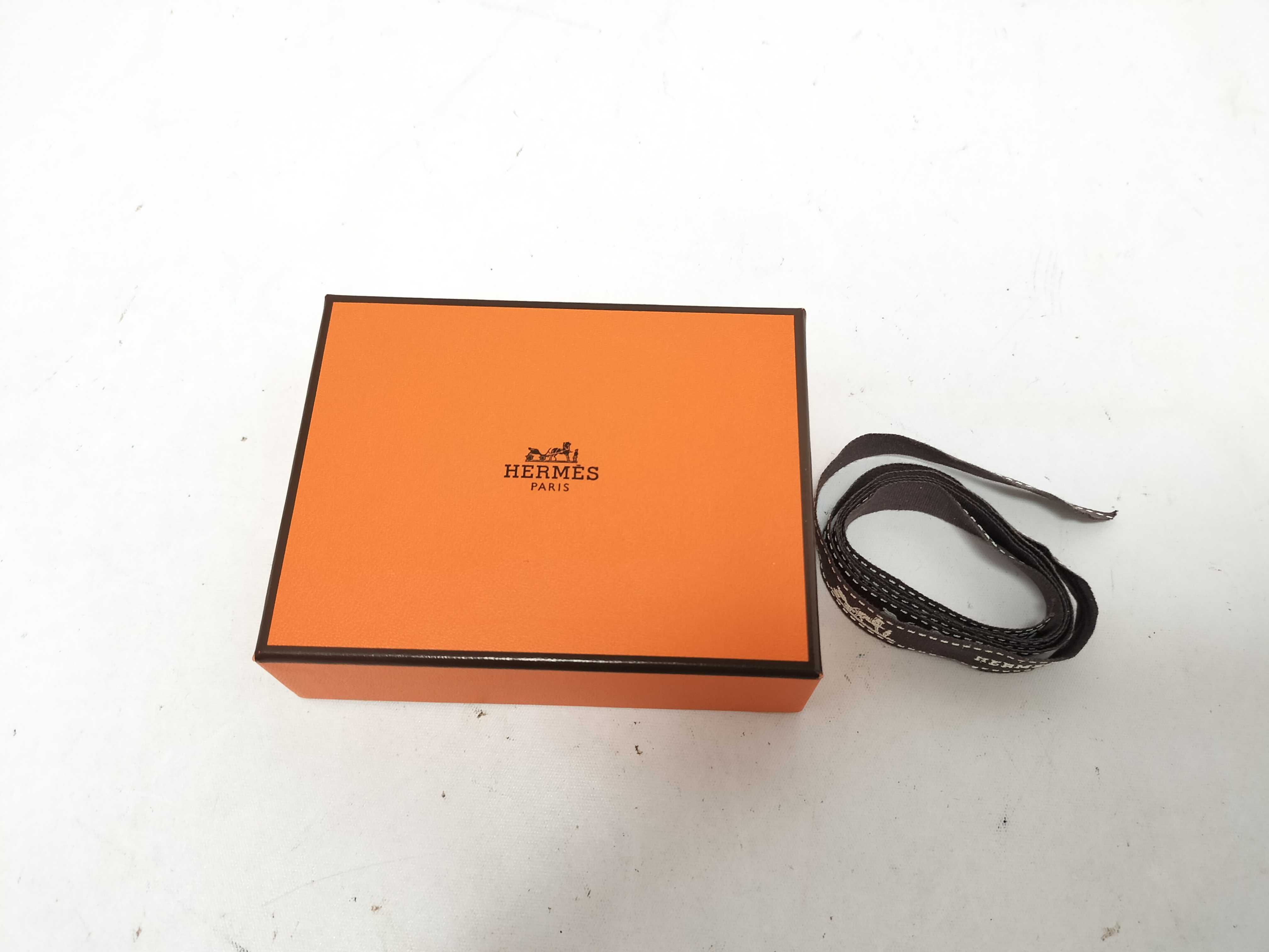 Carmen K-stamp charm, Agneau Milo yellow, key case — view 11