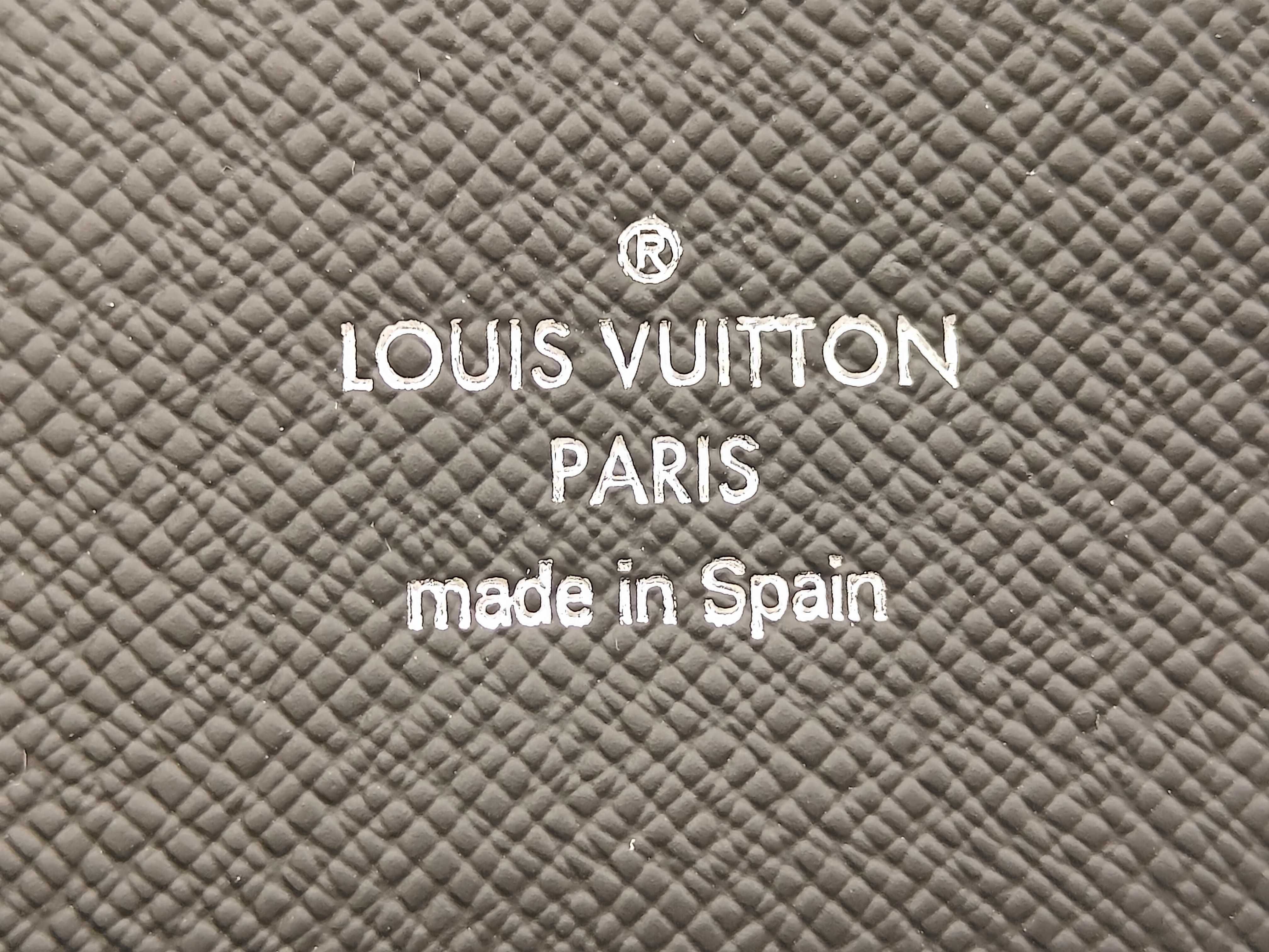 LV Supreme Zippy Organizer M67723 CA2107 Wallet — view 6