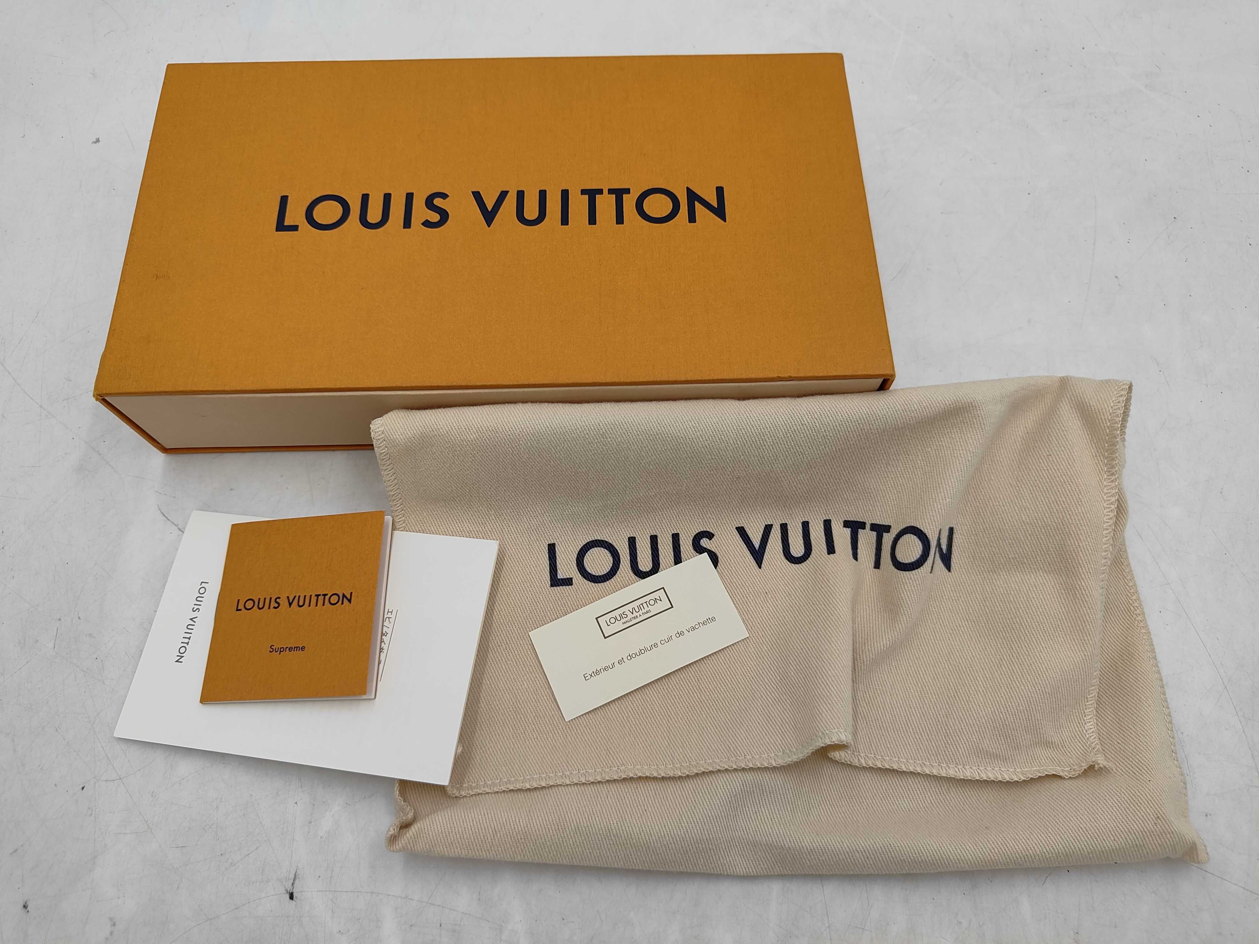 LV Supreme Zippy Organizer M67723 CA2107 Wallet — view 9