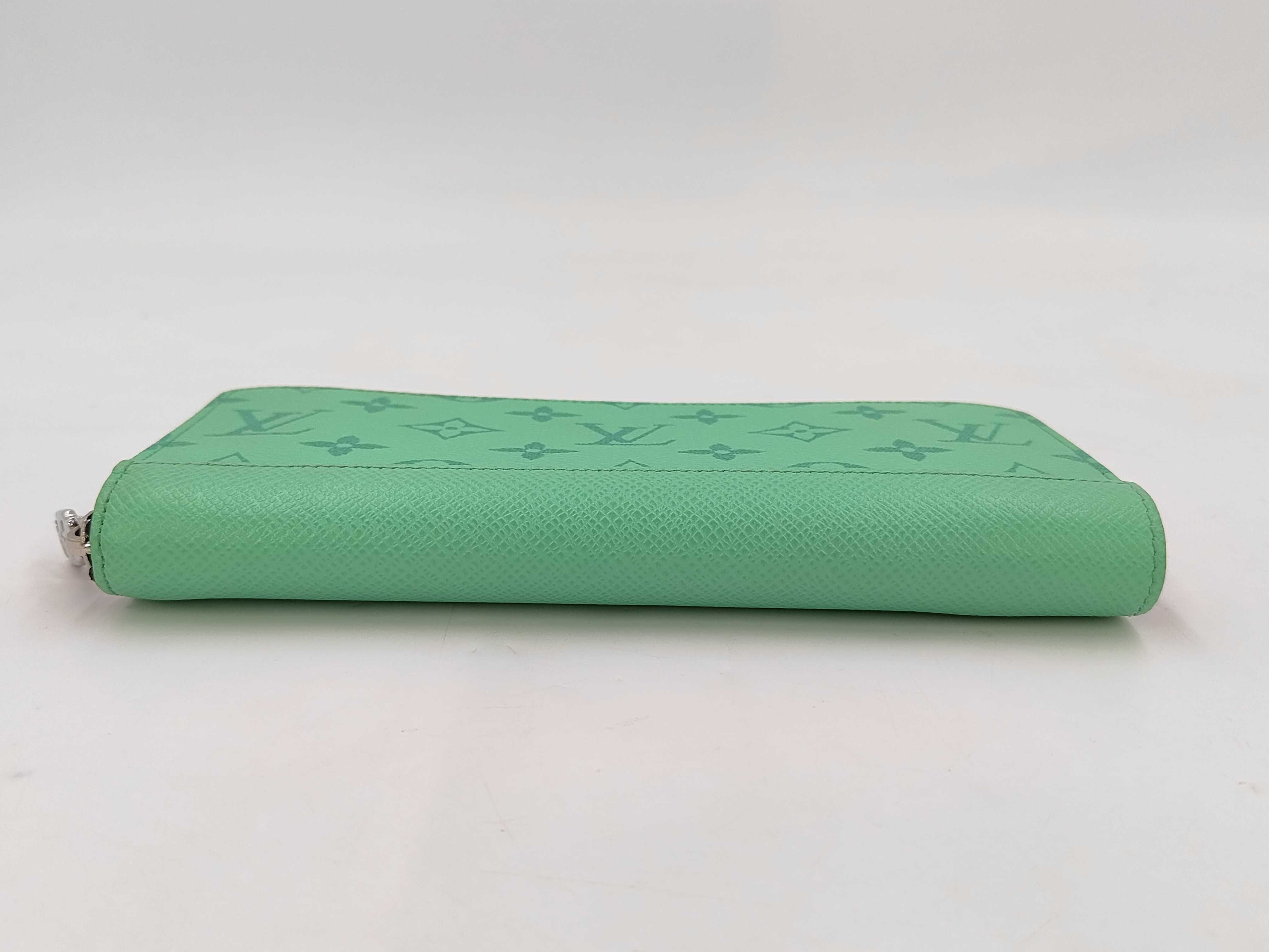 Monogram Louis Vuitton Zippy Wallet Horizontal Wallet — view 3