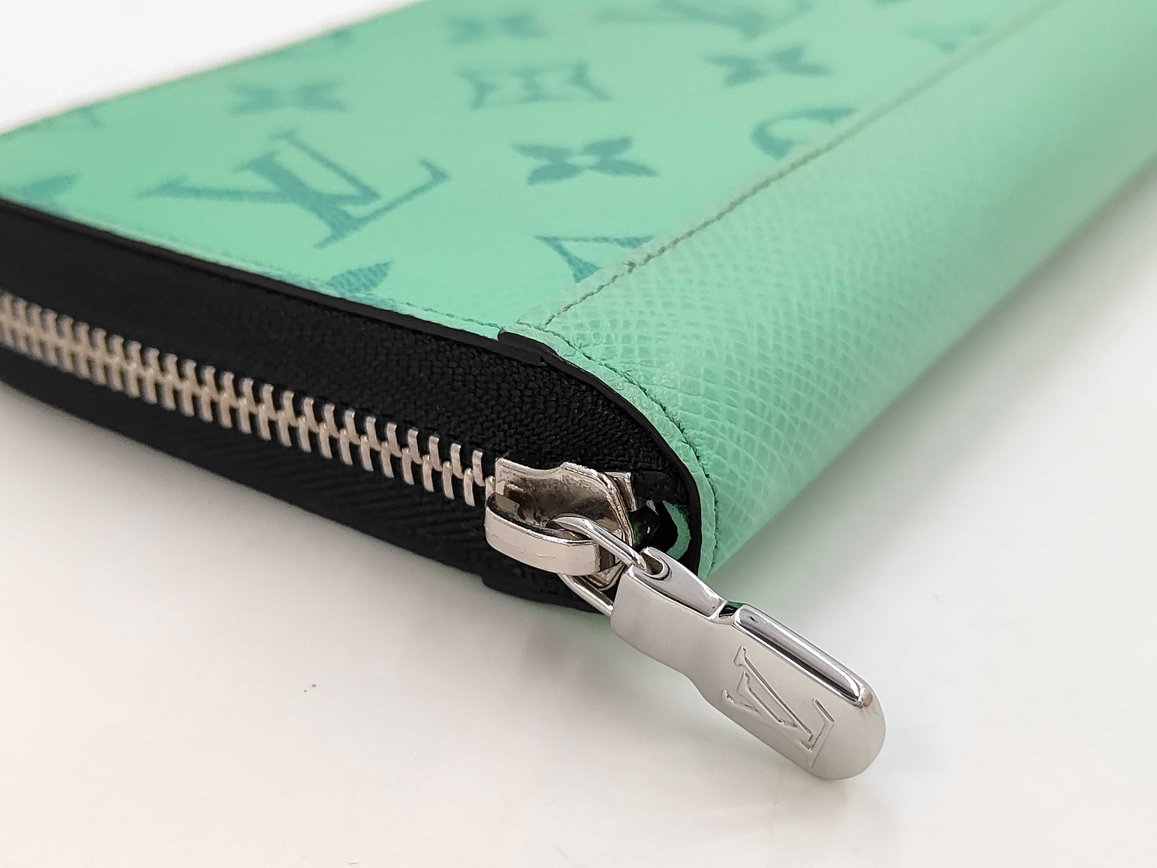 Monogram Louis Vuitton Zippy Wallet Horizontal Wallet — view 4