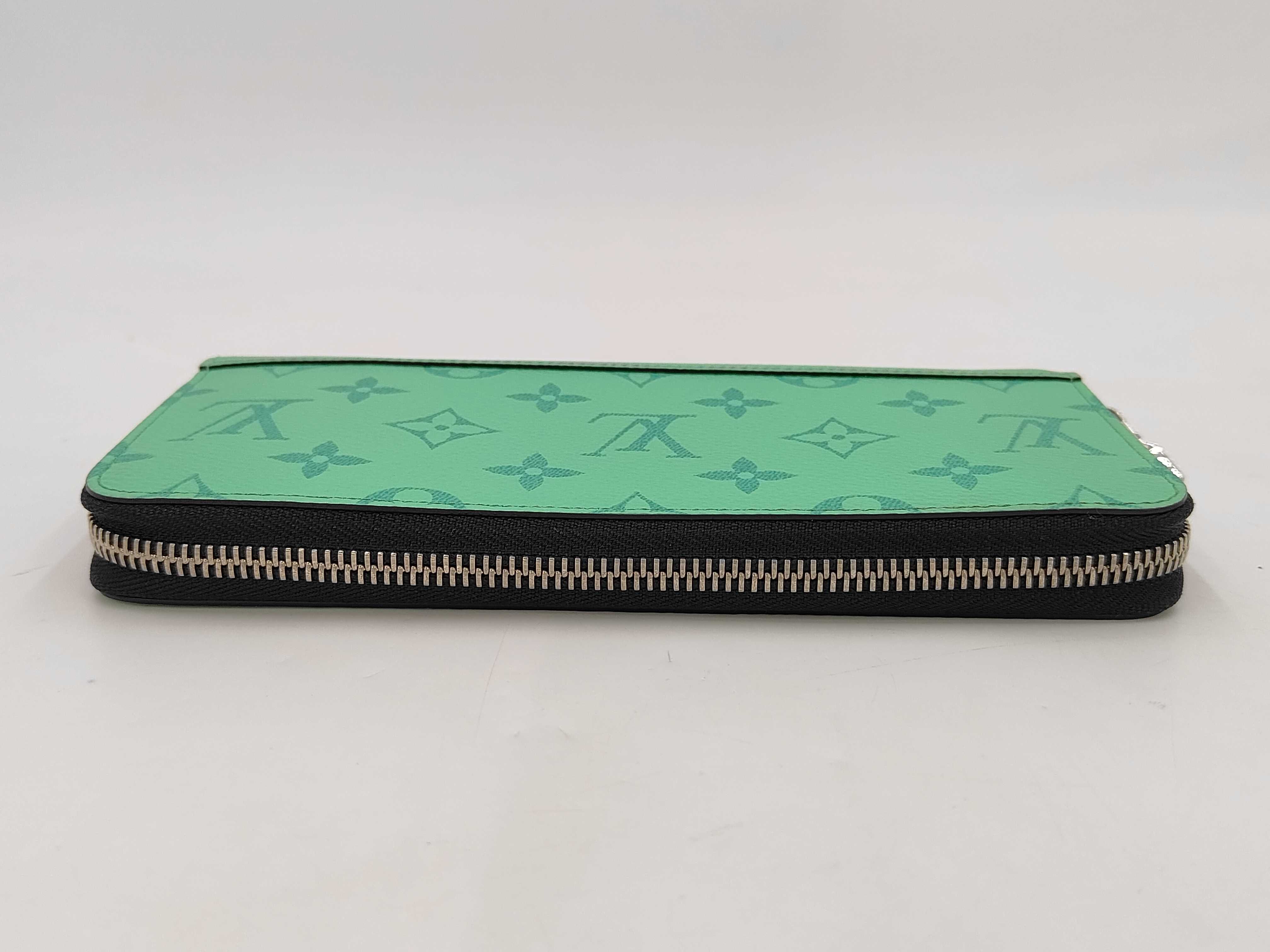 Monogram Louis Vuitton Zippy Wallet Horizontal Wallet — view 6