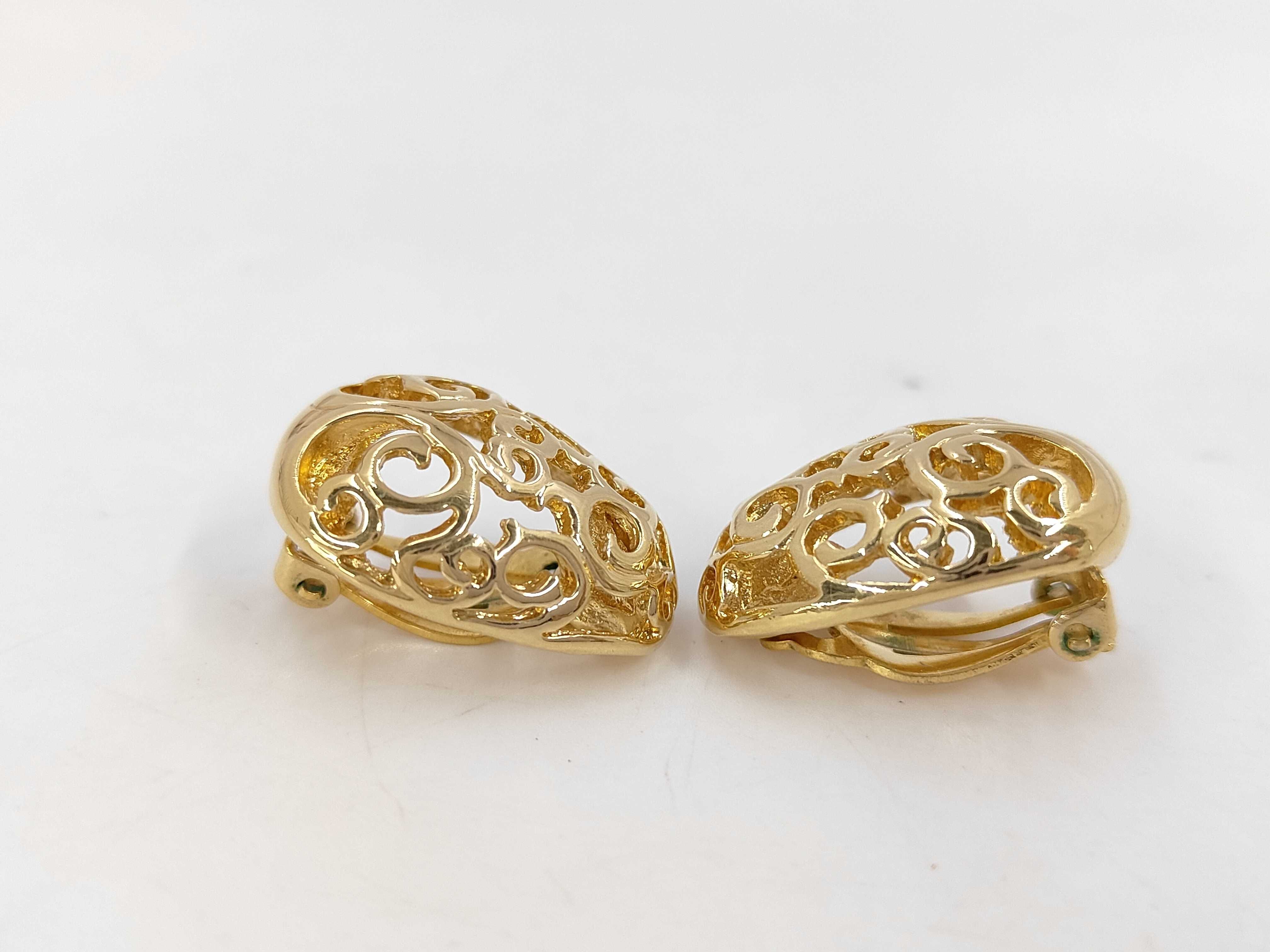 Earrings — view 3