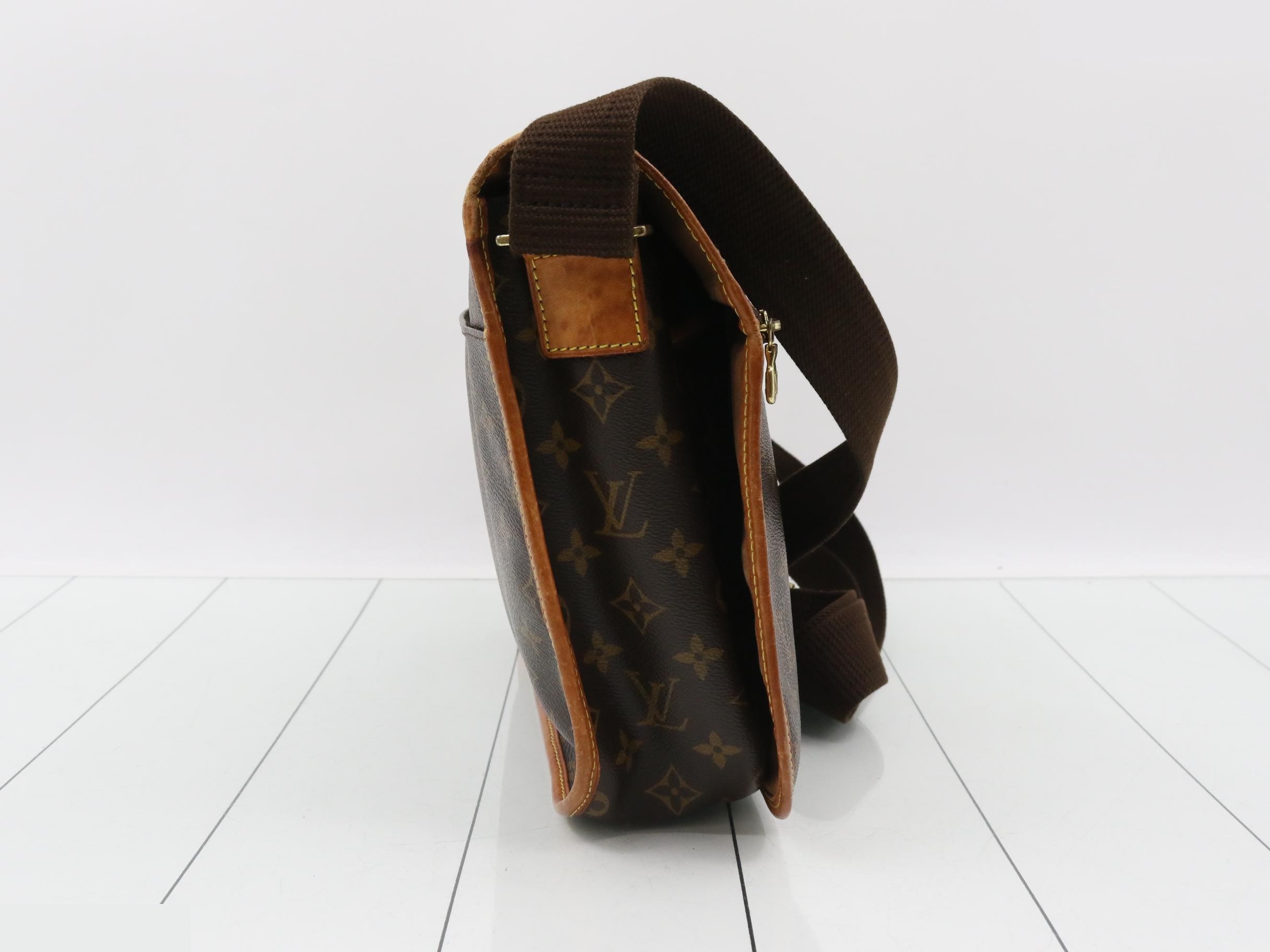 LV Messenger Bosphore GM Monogram M40105 DU0066 — view 4