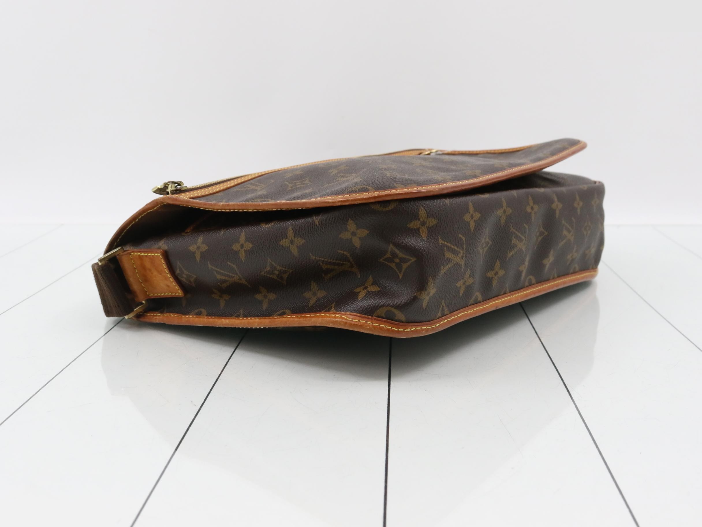 LV Messenger Bosphore GM Monogram M40105 DU0066 — view 5