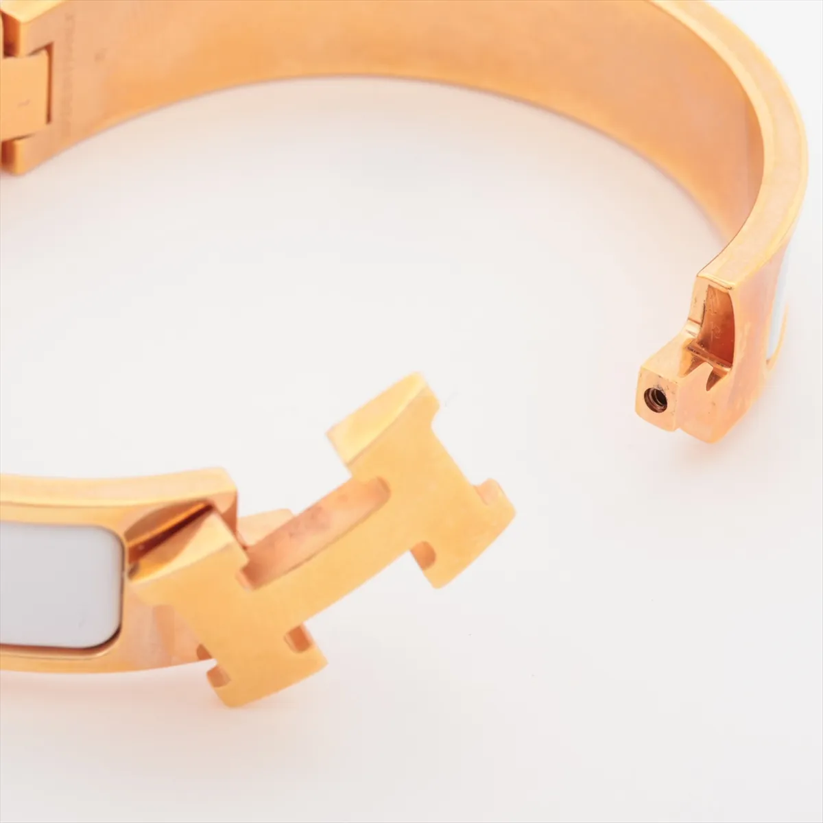 Click H Fan FI0232 Bangle GP Gold x White. Shows signs of wear, — view 5