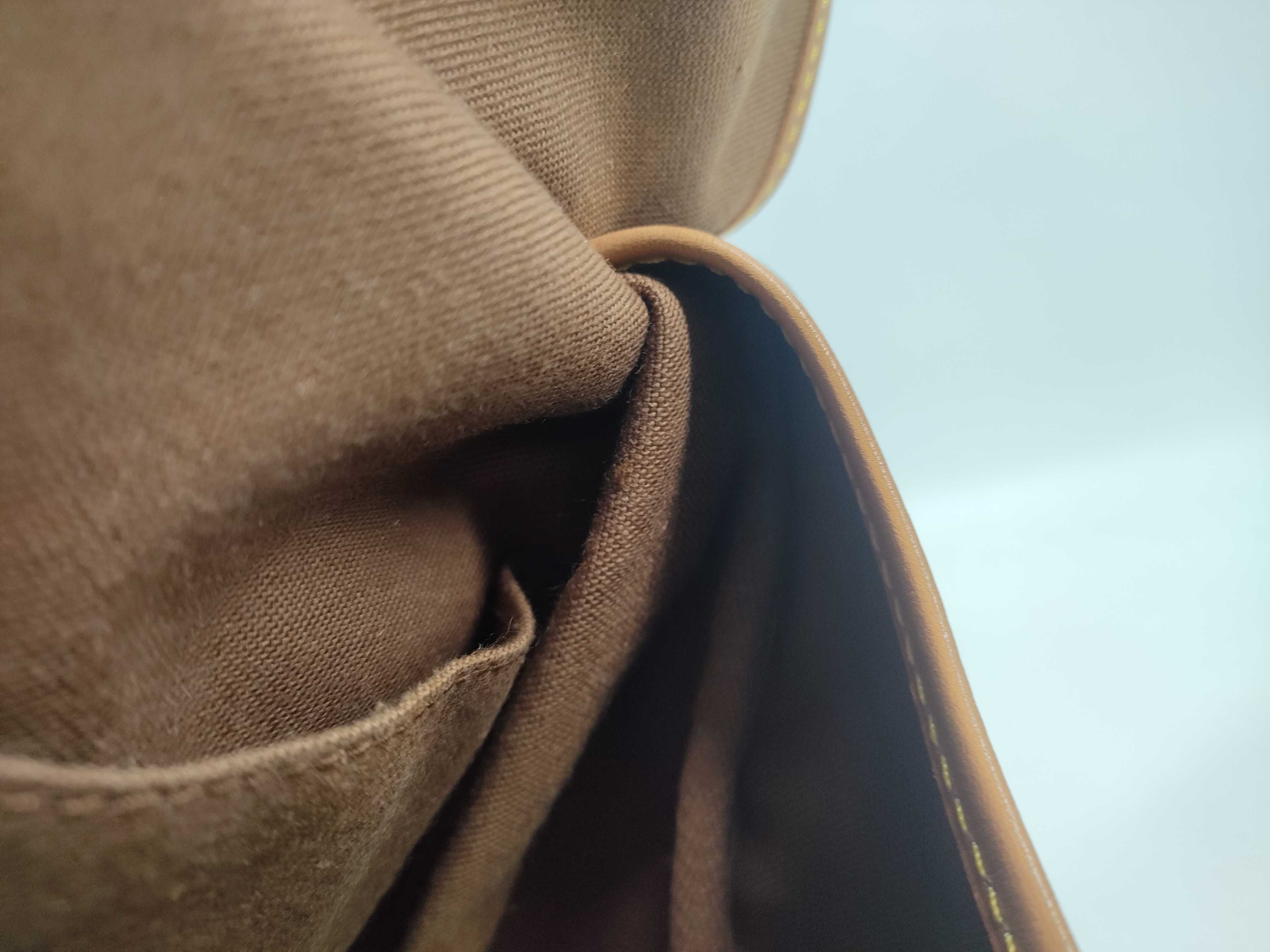 LV Monogram Saumur AR0970 Shoulder Bag — view 15