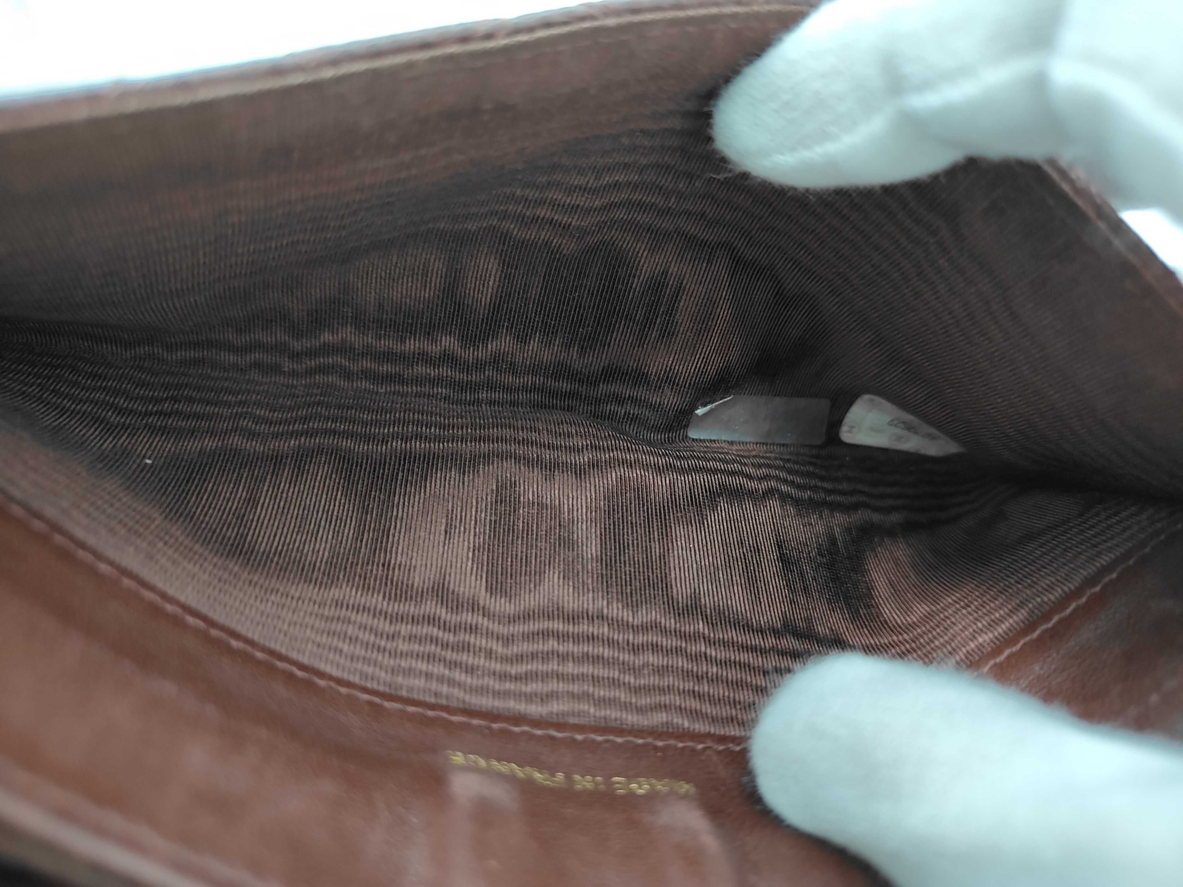 long wallet, with sticker, serial number in the 4th range. — view 6