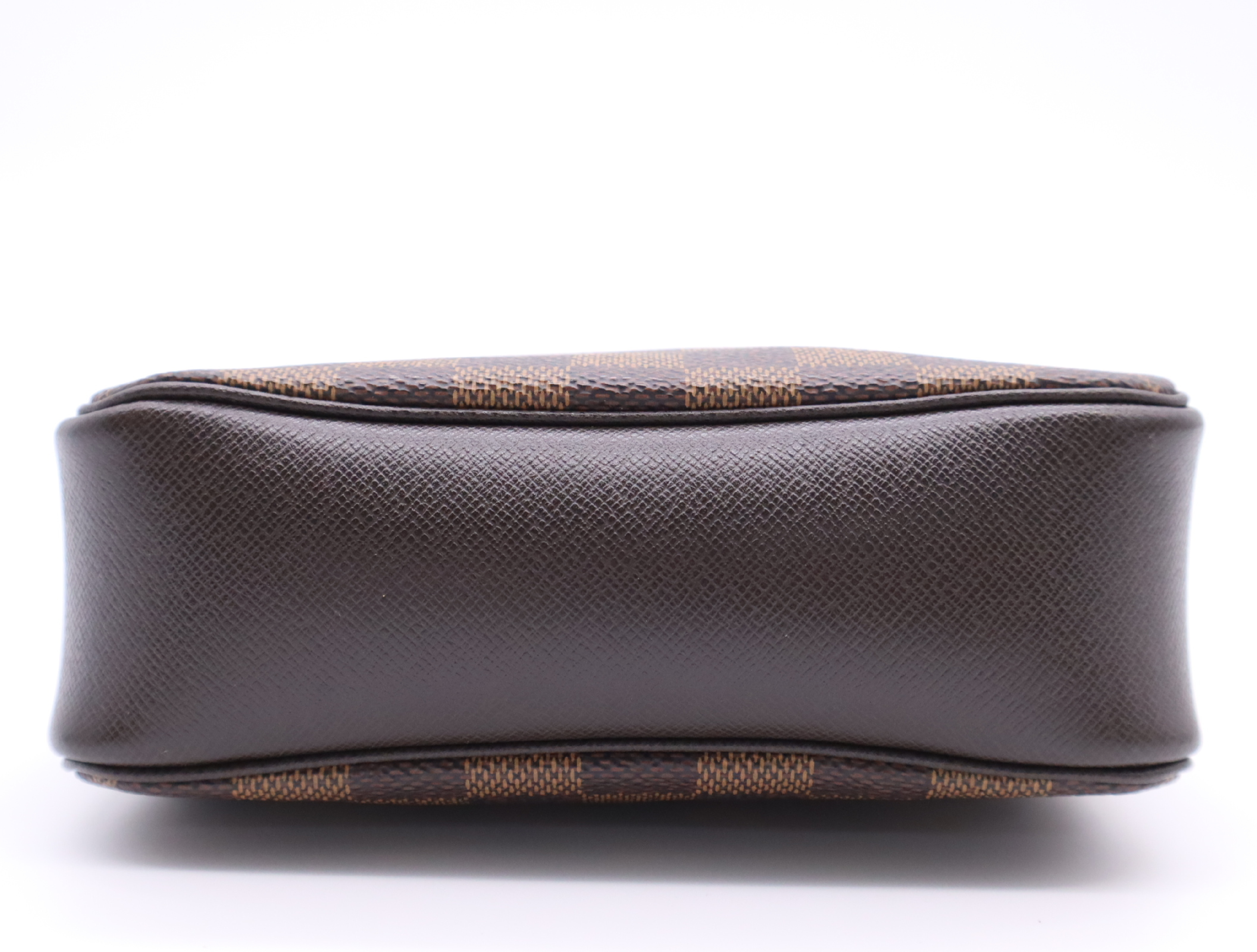 N51982 Damier Trouse Makeup Pouch — view 4