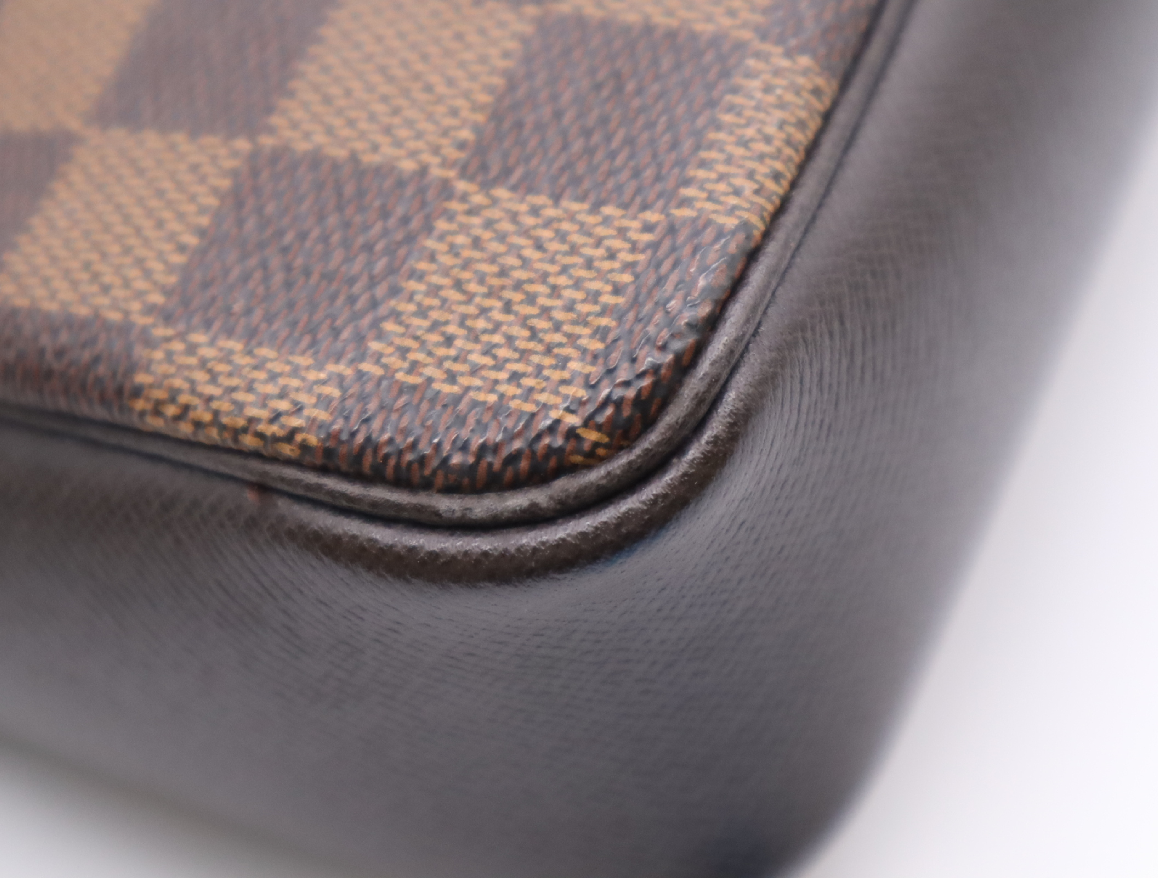 N51982 Damier Trouse Makeup Pouch — view 6