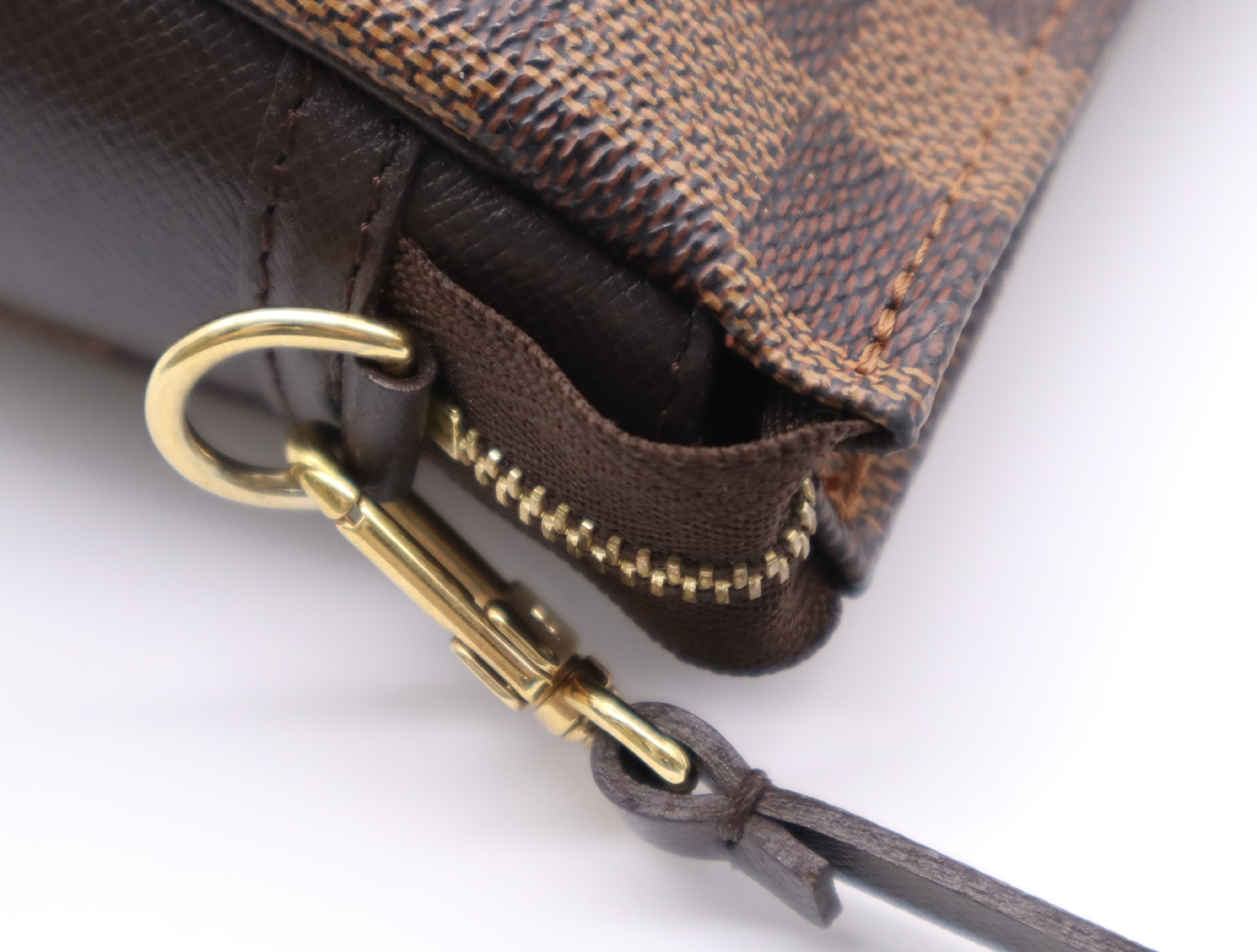 N51982 Damier Trouse Makeup Pouch — view 8