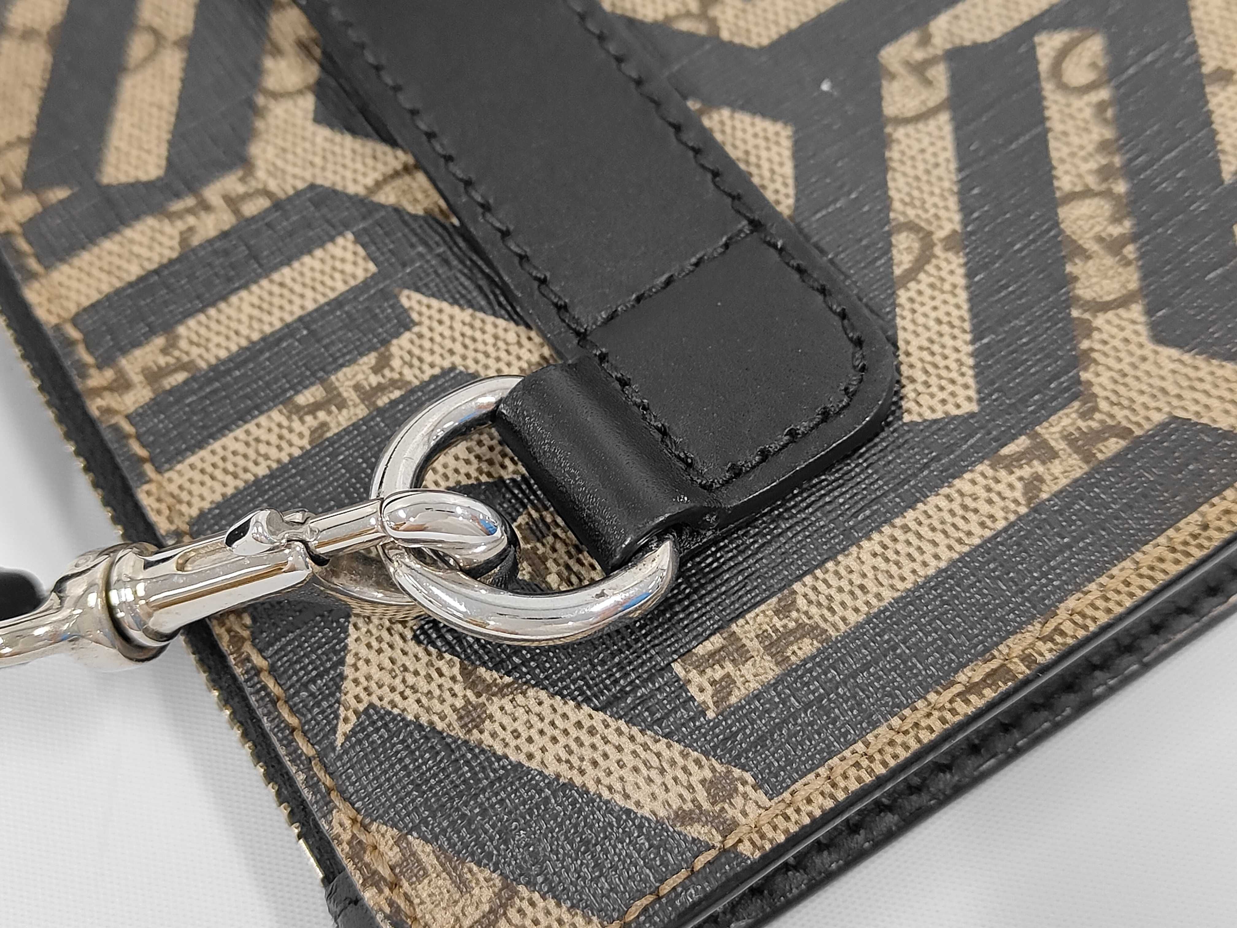 GG Supreme PVC Messenger Bag Clutch Bag Bee Clutch Bag — view 6